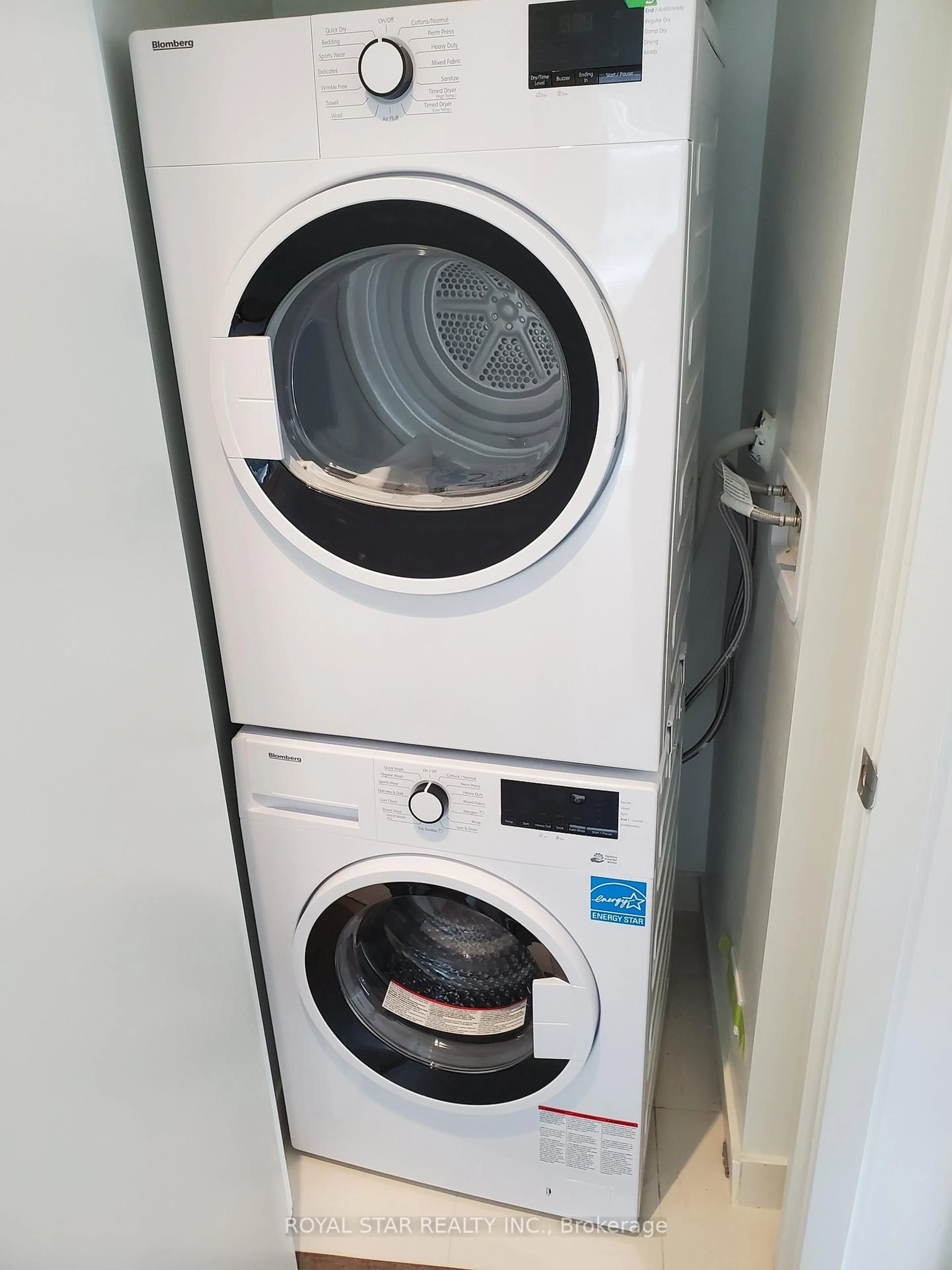 Laundry room for 20 Richardson St #1305, Toronto Ontario M5A 0S6