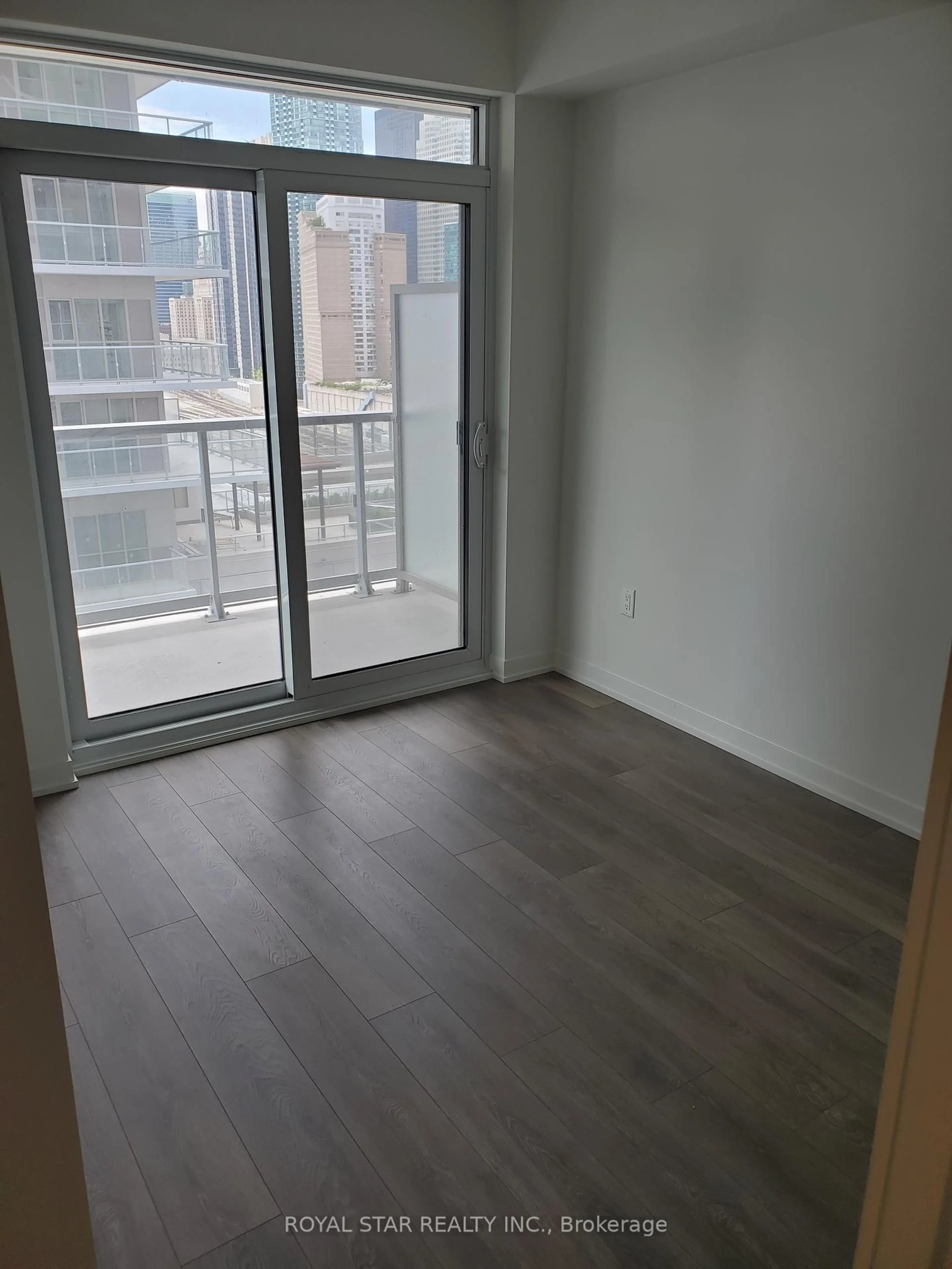 A pic of a room for 20 Richardson St #1305, Toronto Ontario M5A 0S6