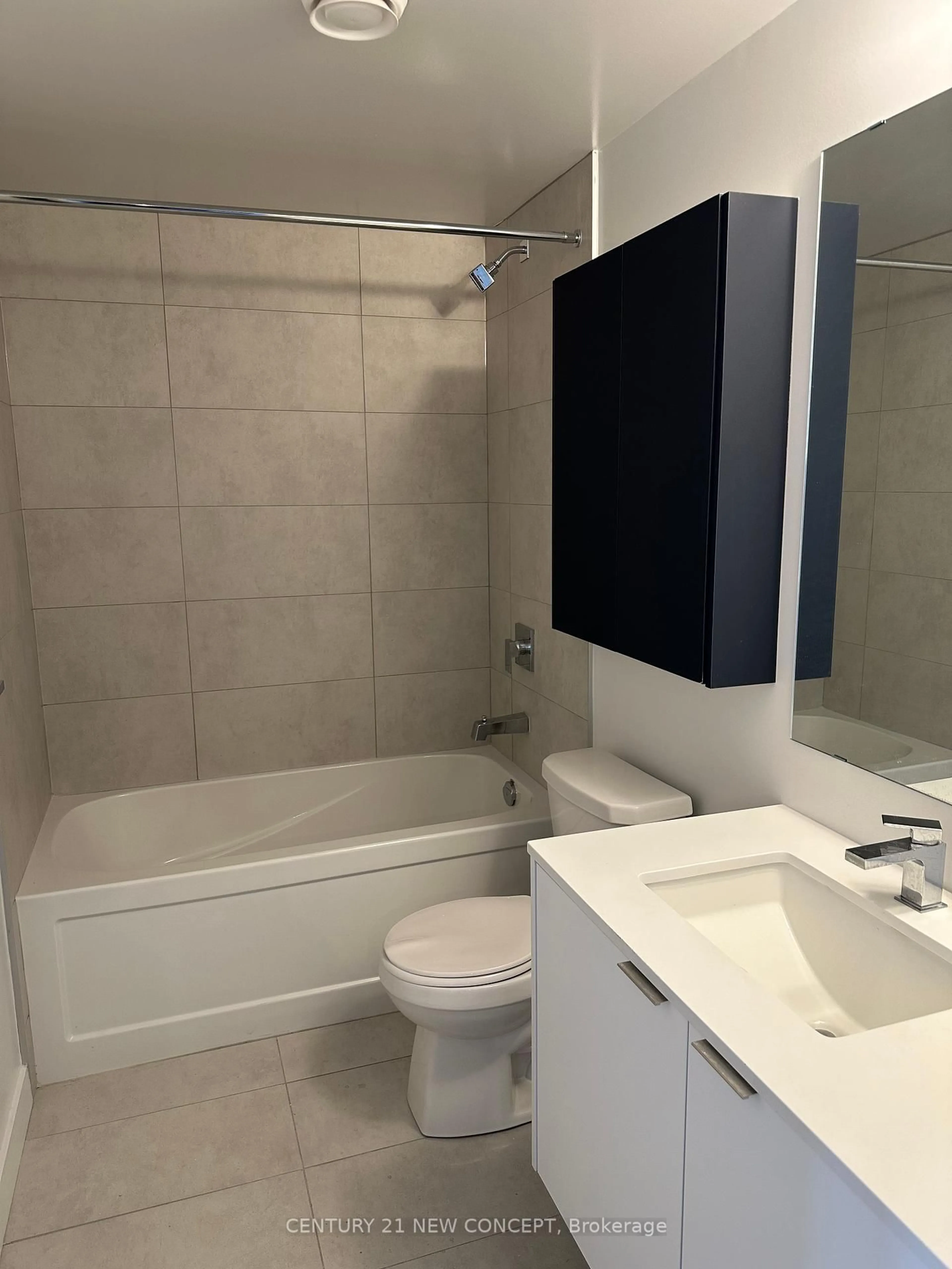 Standard bathroom, unknown for 8 Tippett Rd #1402, Toronto Ontario M3H 0E7