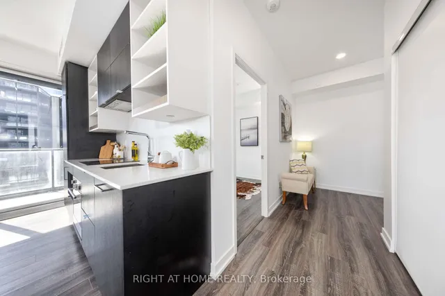 Additional image 36 of 20 Edward St Unit 1303