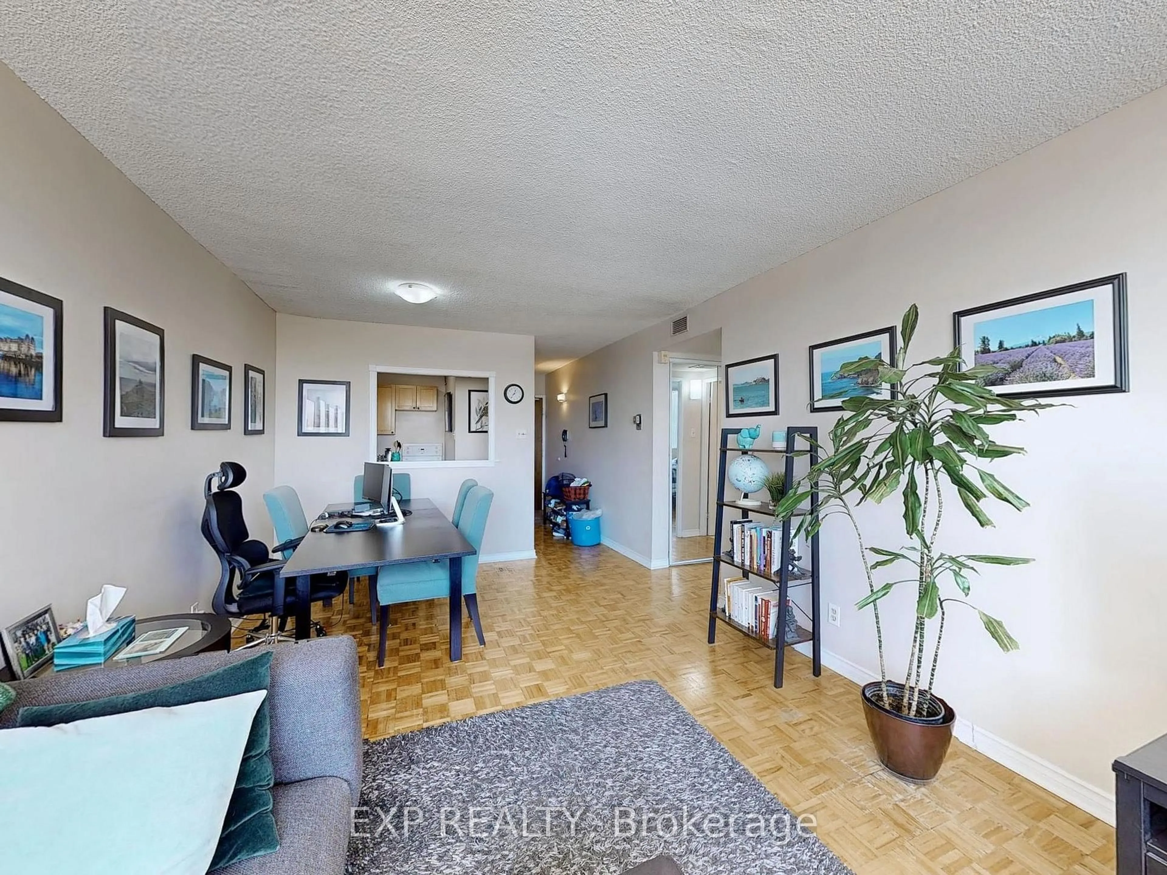 Unknown for 914 Yonge St #1709, Toronto Ontario M4W 3C8