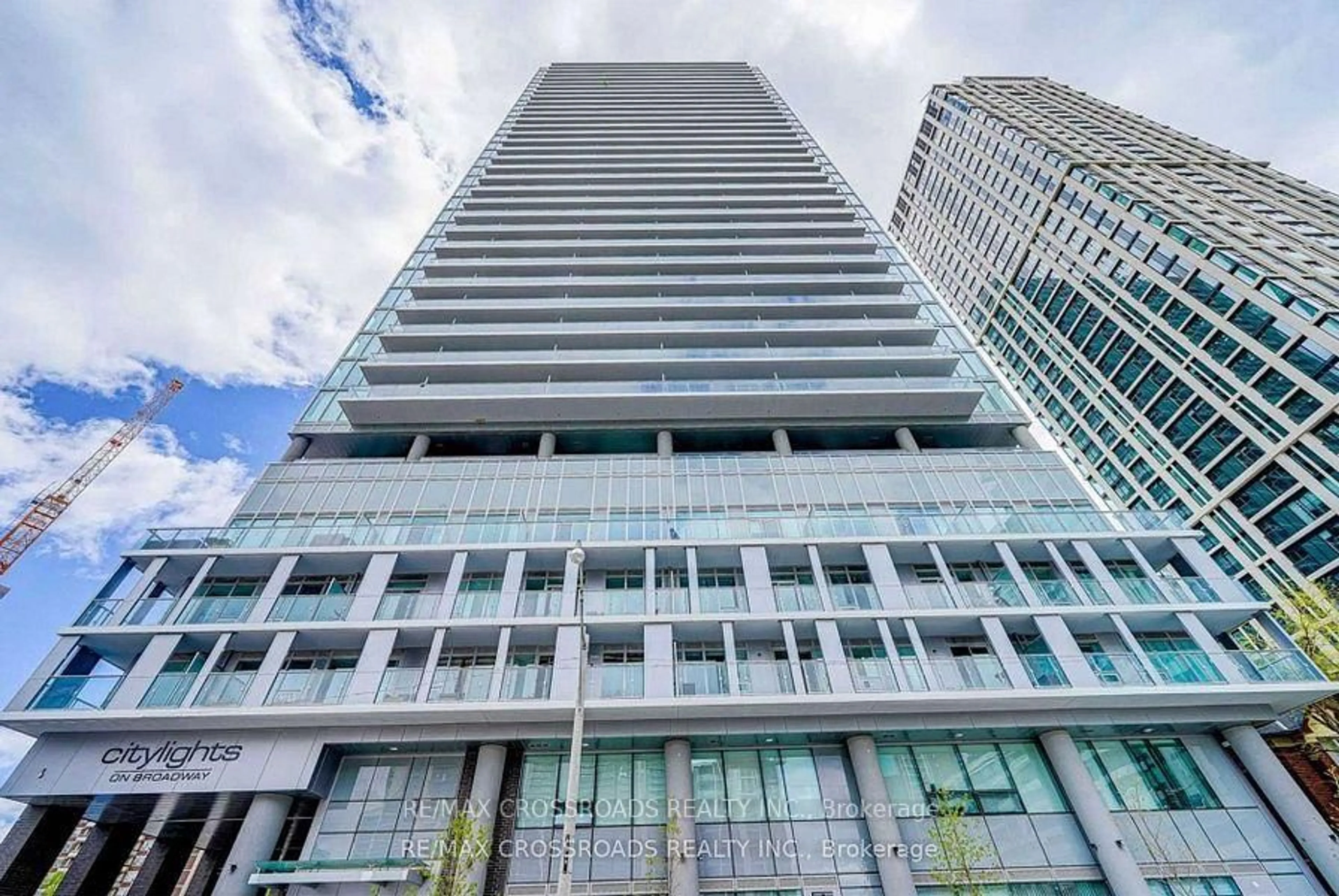 Indoor foyer for 195 Redpath Ave #PH02, Toronto Ontario M4P 0E4
