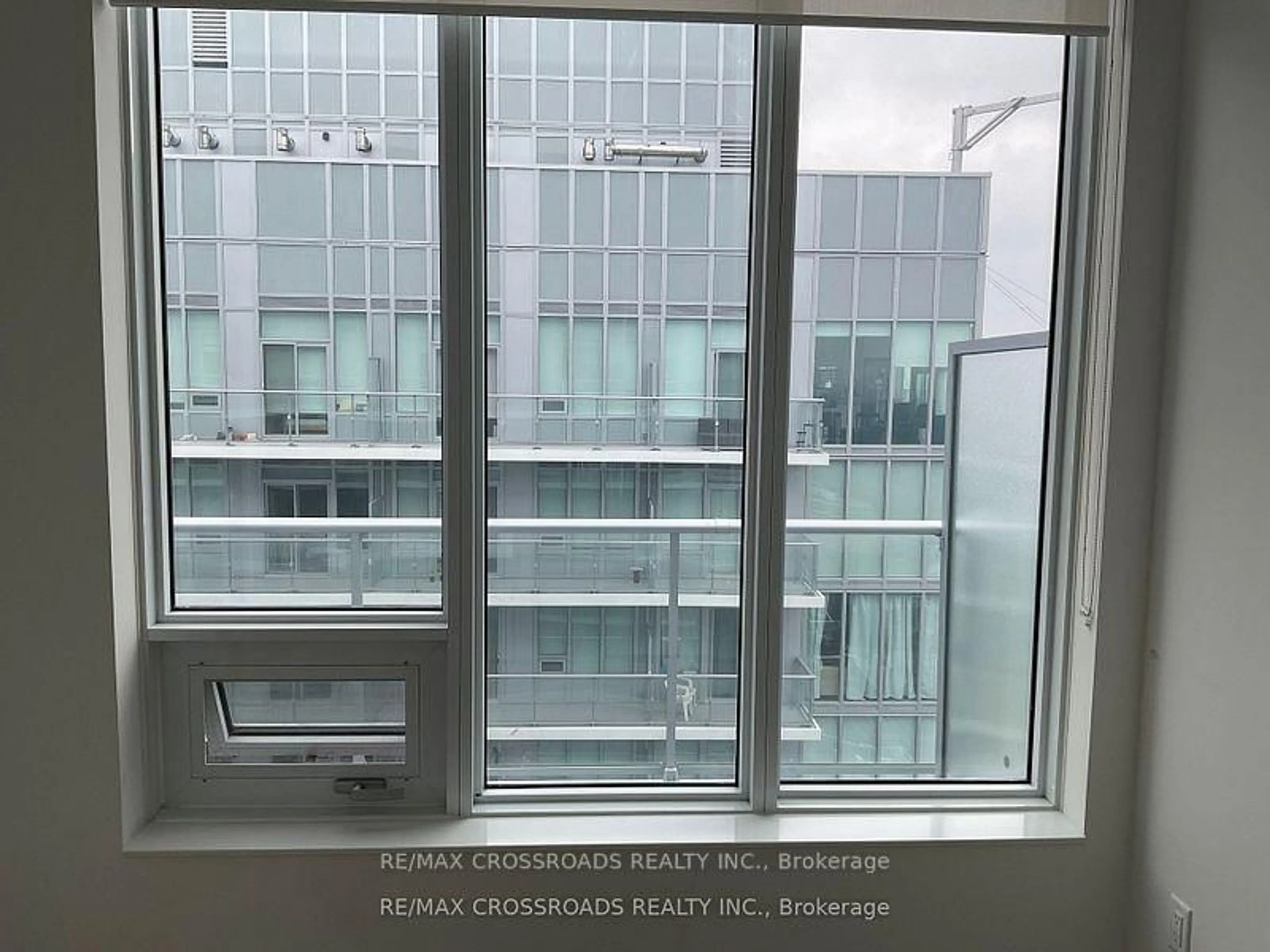 A pic of a room for 195 Redpath Ave #PH02, Toronto Ontario M4P 0E4