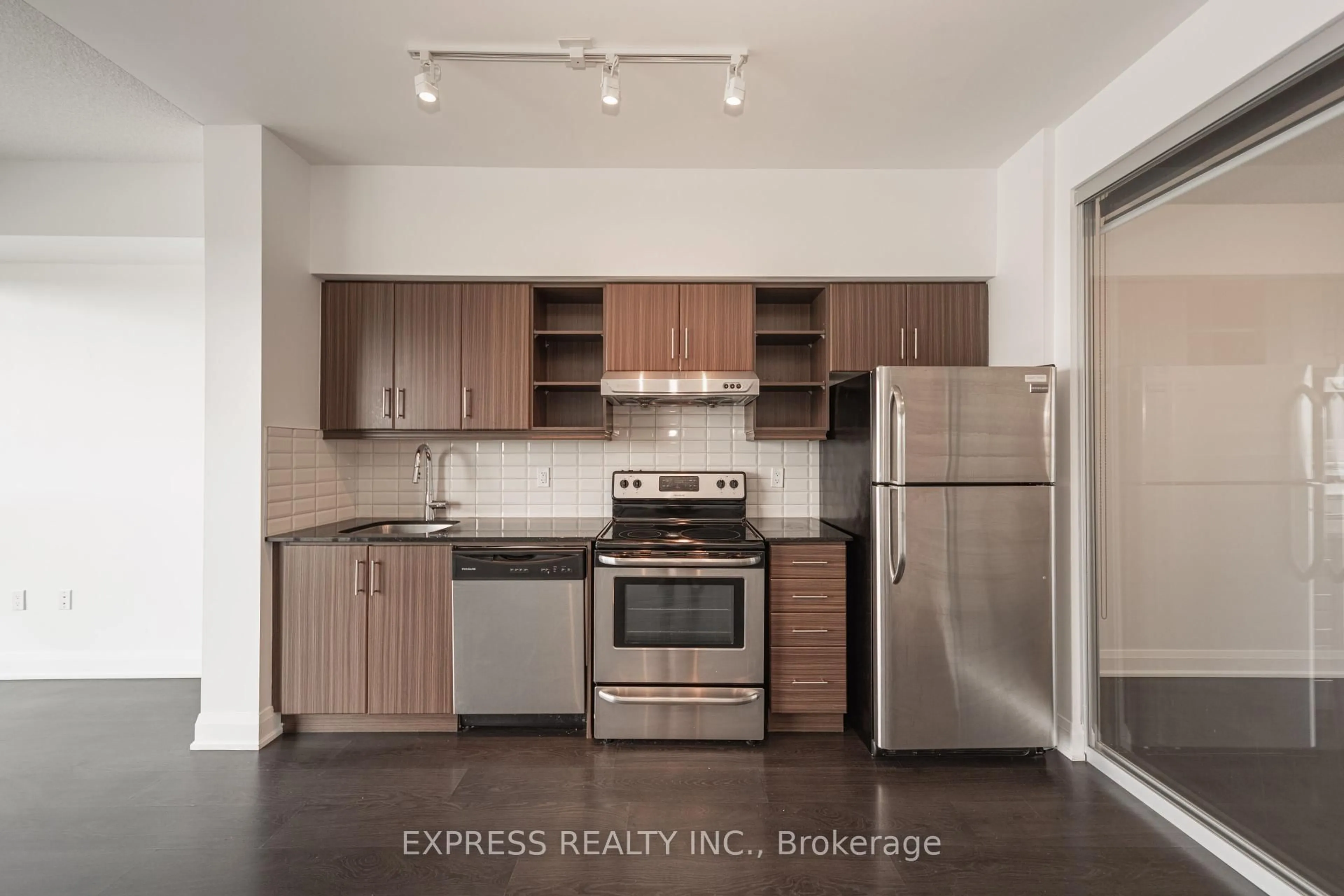 Standard kitchen, wood/laminate floor for 160 Vanderhoof Ave #716, Toronto Ontario M4G 0B7
