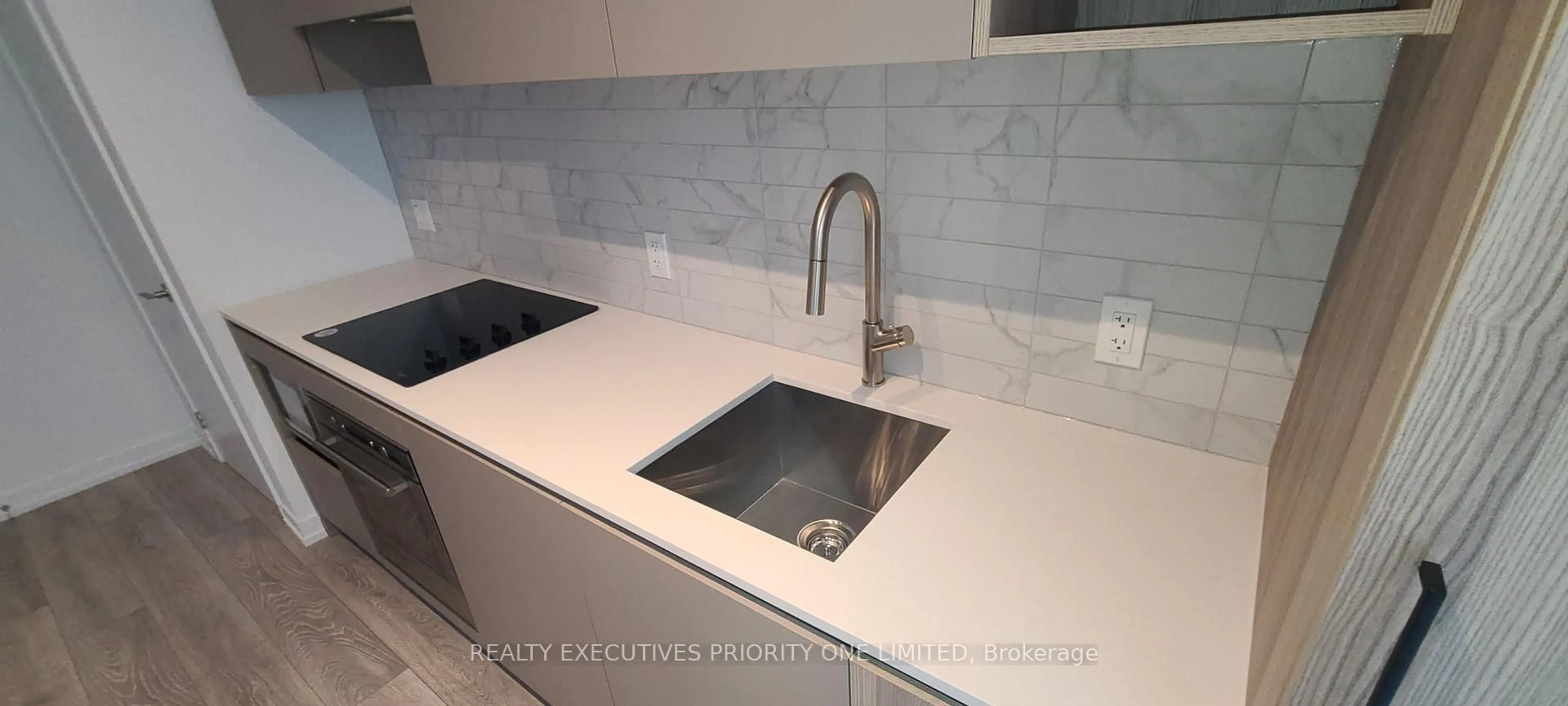 Unknown for 55 Mercer St #319, Toronto Ontario M5V 0W4