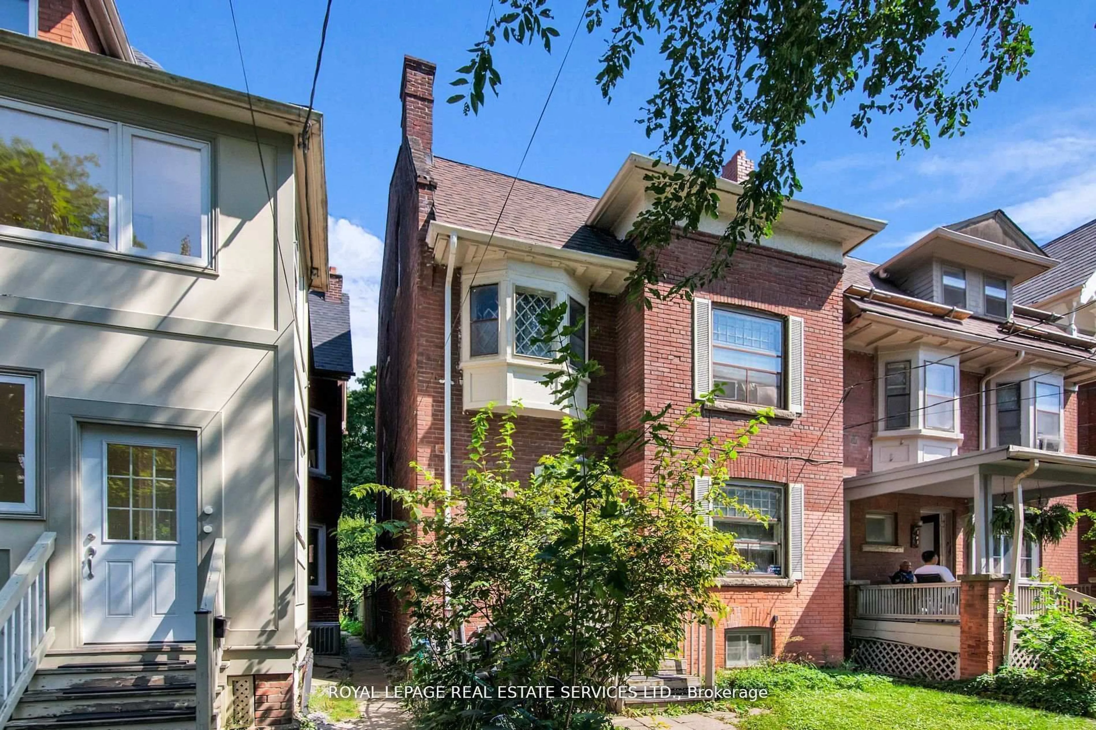 Home with brick exterior material, street for 577 Huron St, Toronto Ontario M5R 2R6