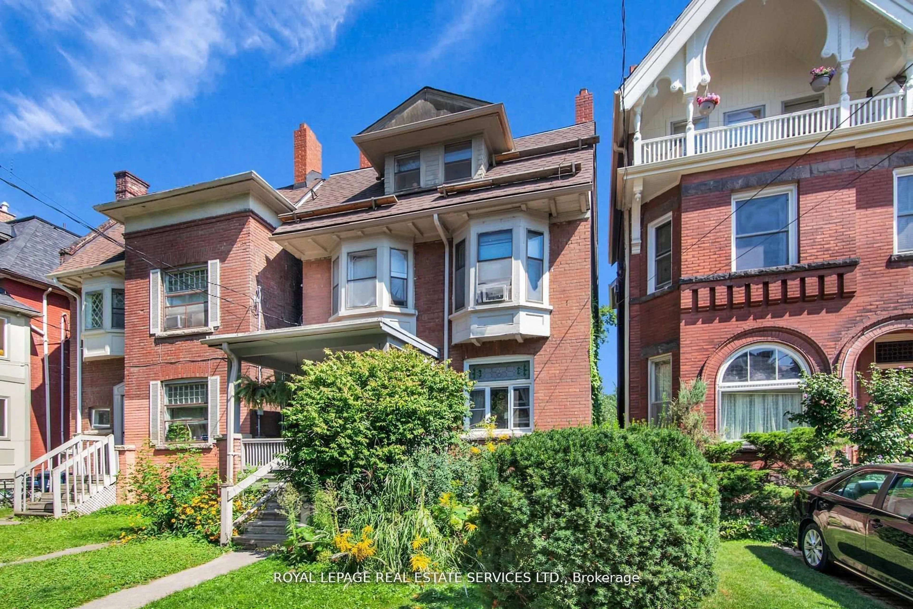 Home with brick exterior material, street for 575 Huron St, Toronto Ontario M5R 2R6