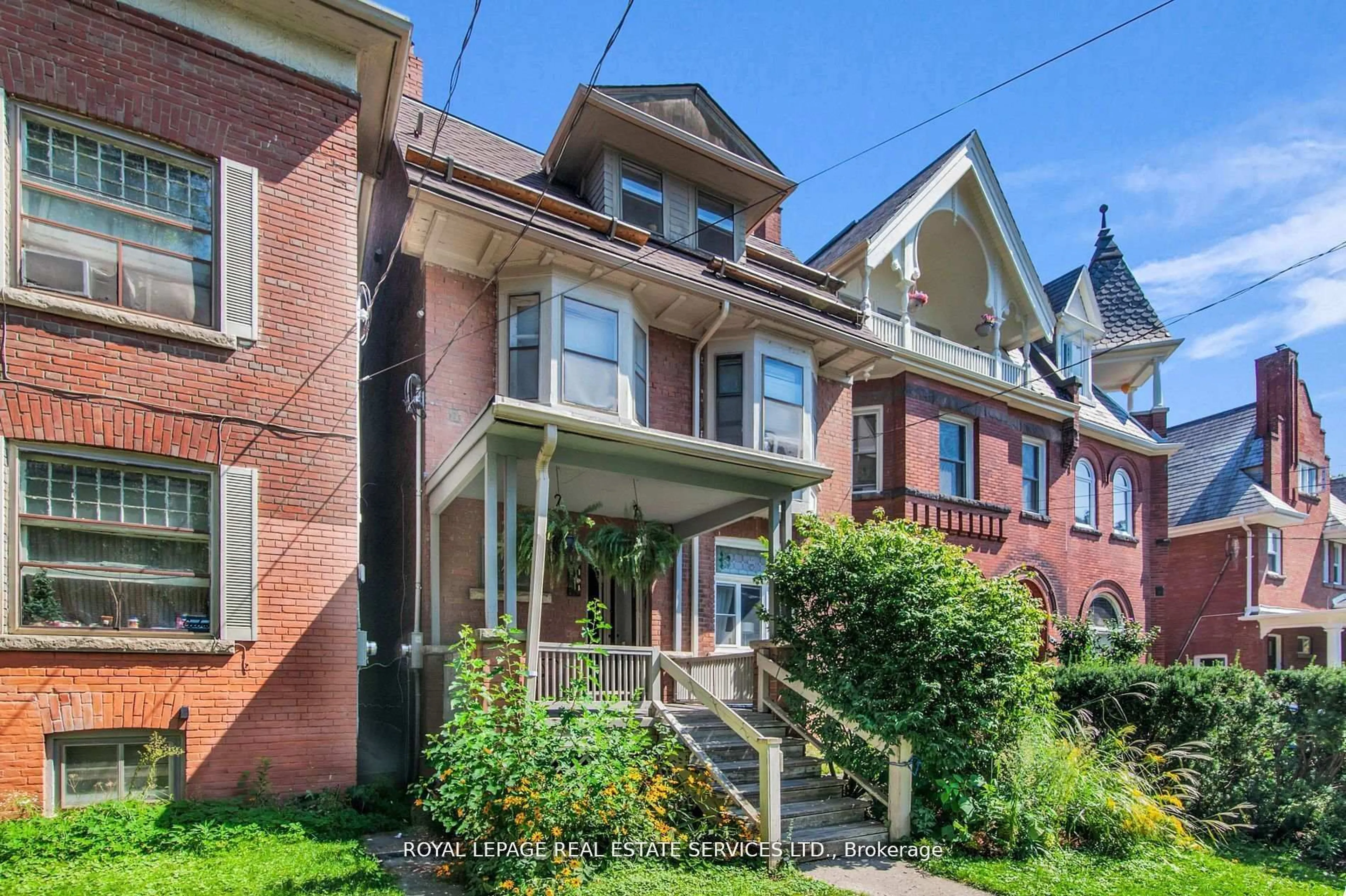 Home with brick exterior material, street for 575 Huron St, Toronto Ontario M5R 2R6