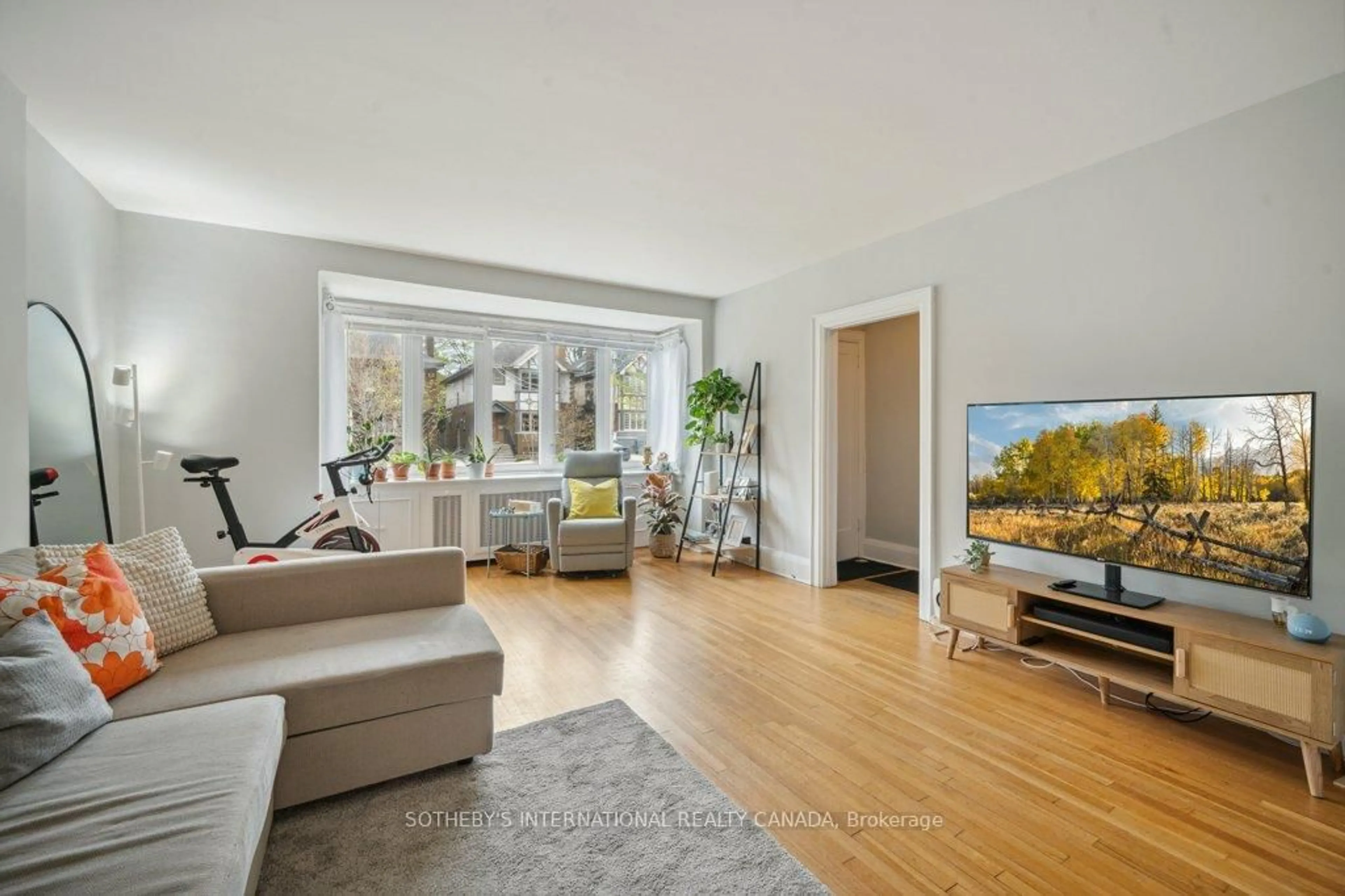 Living room with furniture, unknown for 14 Kilbarry Rd, Toronto Ontario M5P 1K5