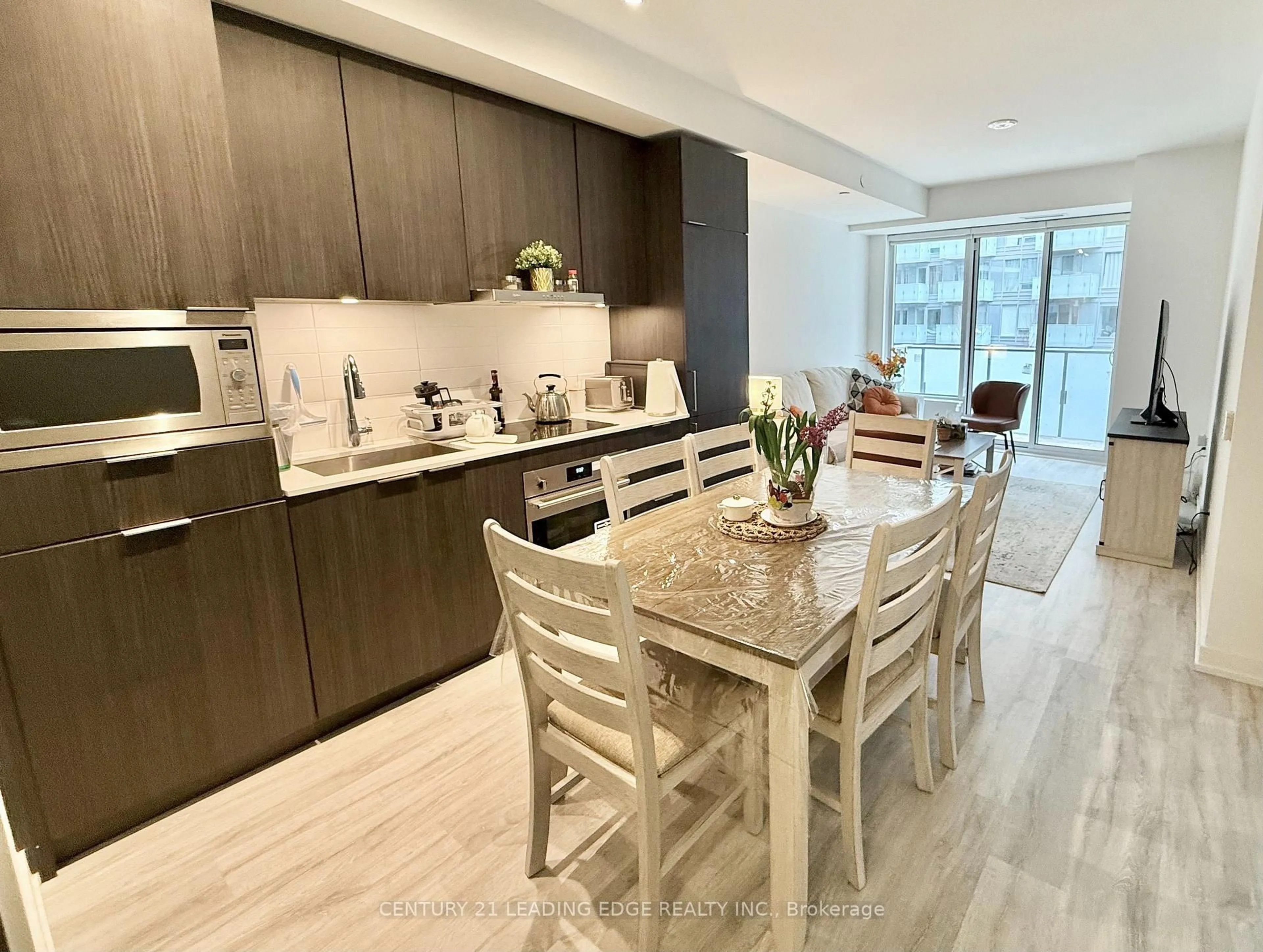 Open concept kitchen, unknown for 8 Olympic Garden Dr #404, Toronto Ontario M2M 0B9