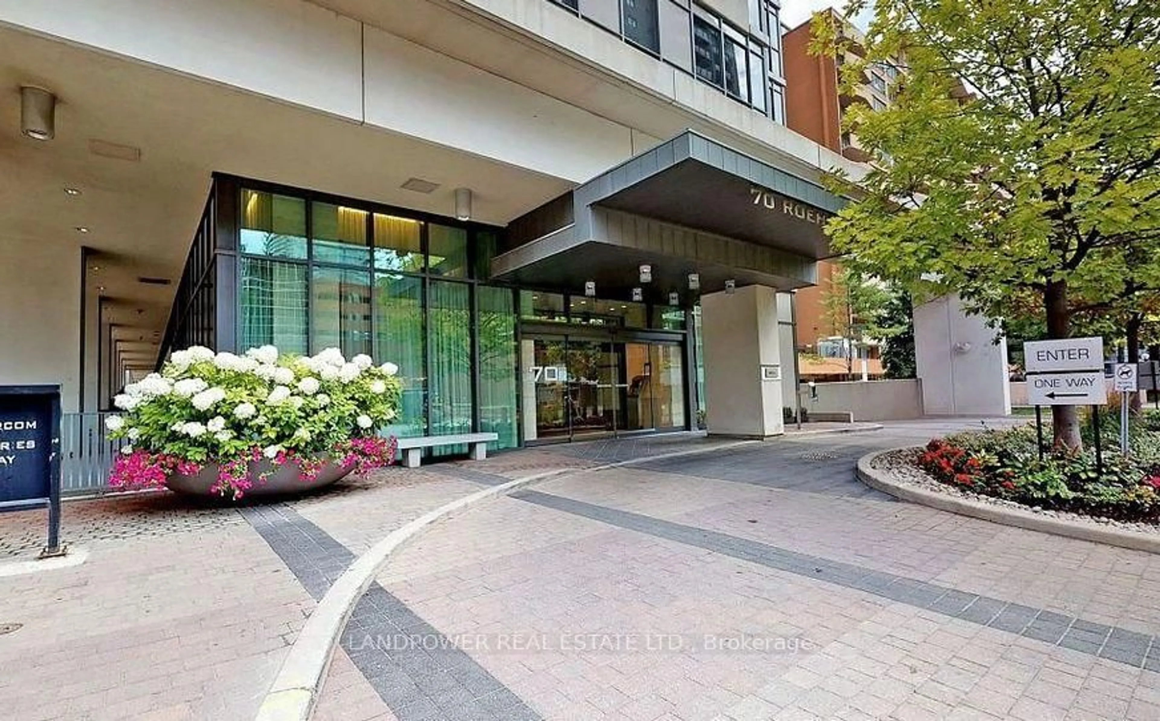 Unknown for 70 Roehampton Ave #1812, Toronto Ontario M4P 1R2