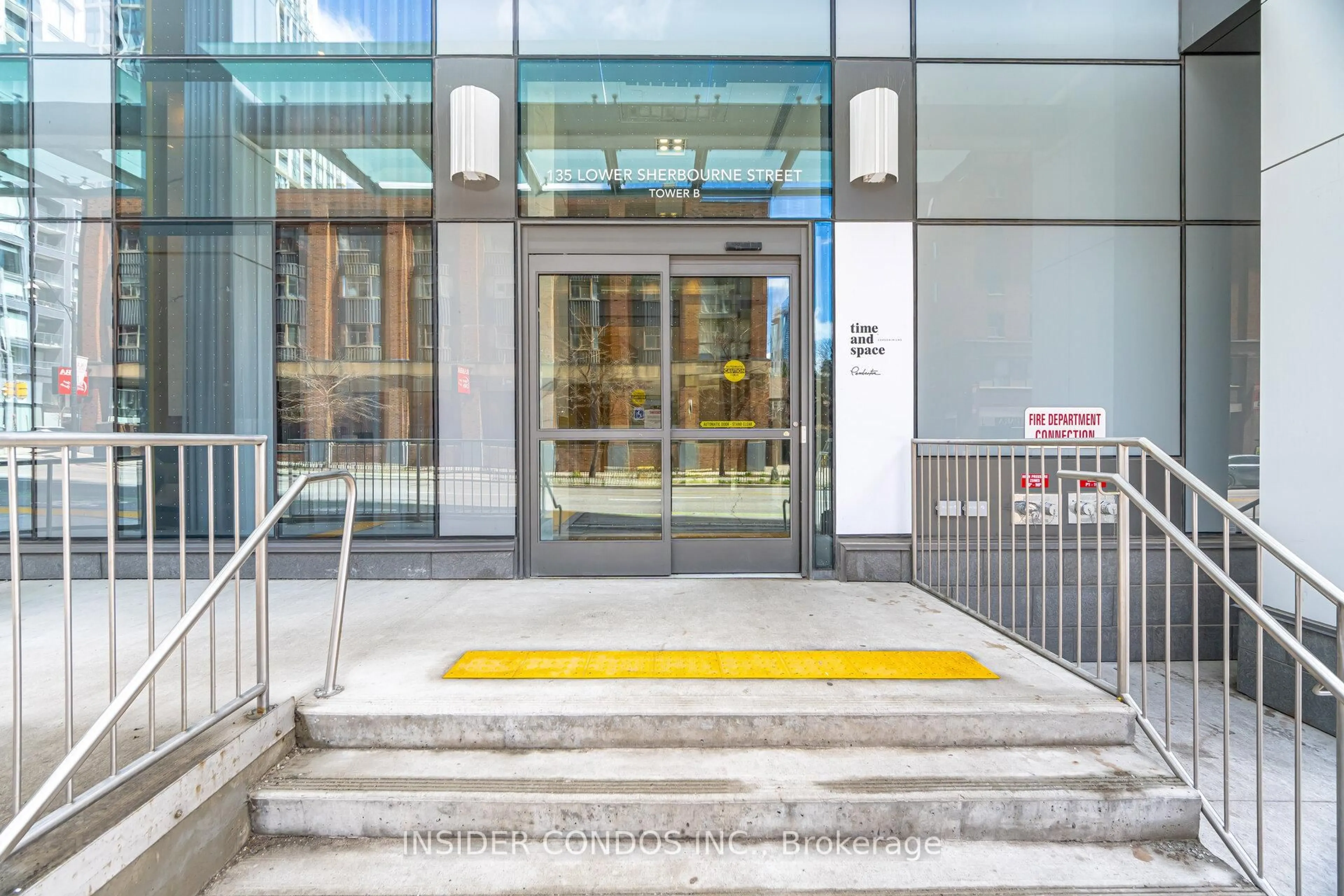Indoor foyer for 135 Lower Sherbourne St #432, Toronto Ontario M5A 1E7