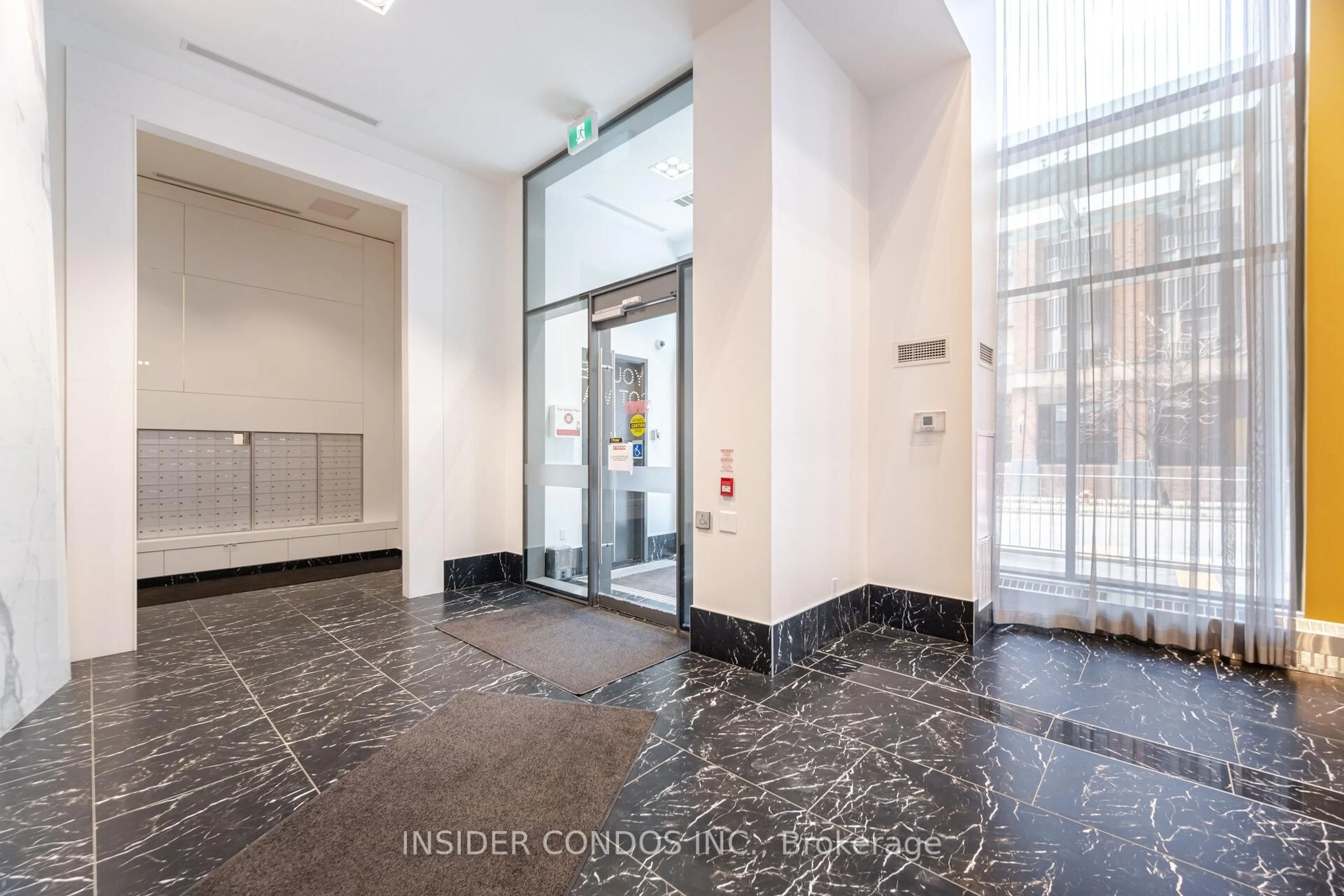 Indoor foyer for 135 Lower Sherbourne St #432, Toronto Ontario M5A 1E7