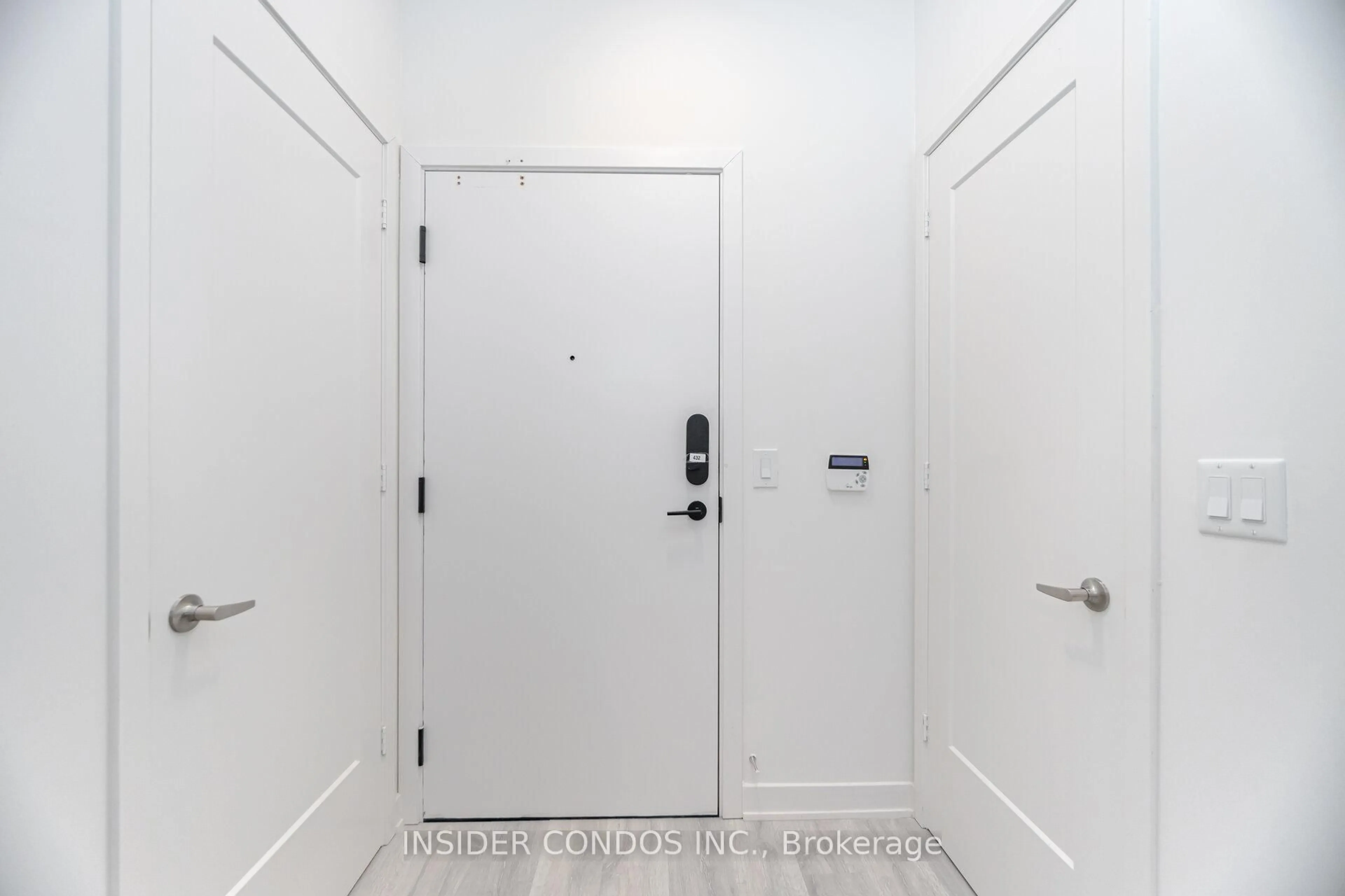 Indoor entryway for 135 Lower Sherbourne St #432, Toronto Ontario M5A 1E7
