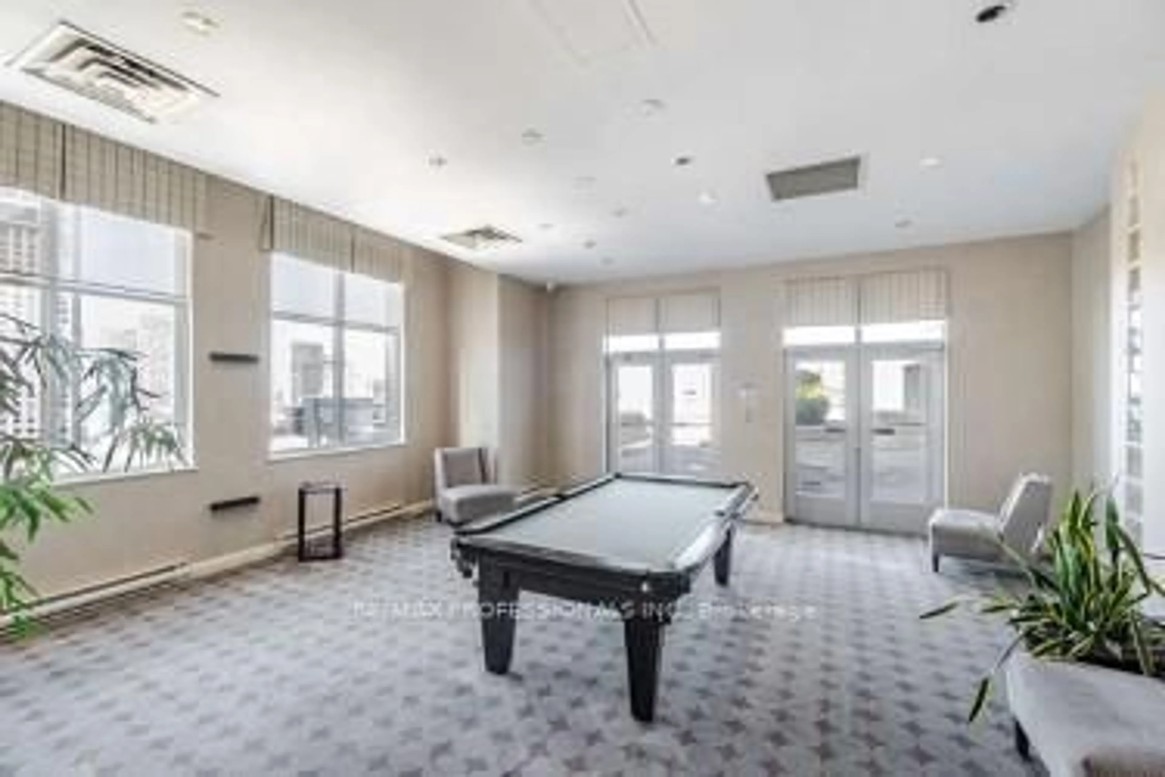 A pic of a room for 25 The Esplanade N/A #2211, Toronto Ontario M5E 1W5