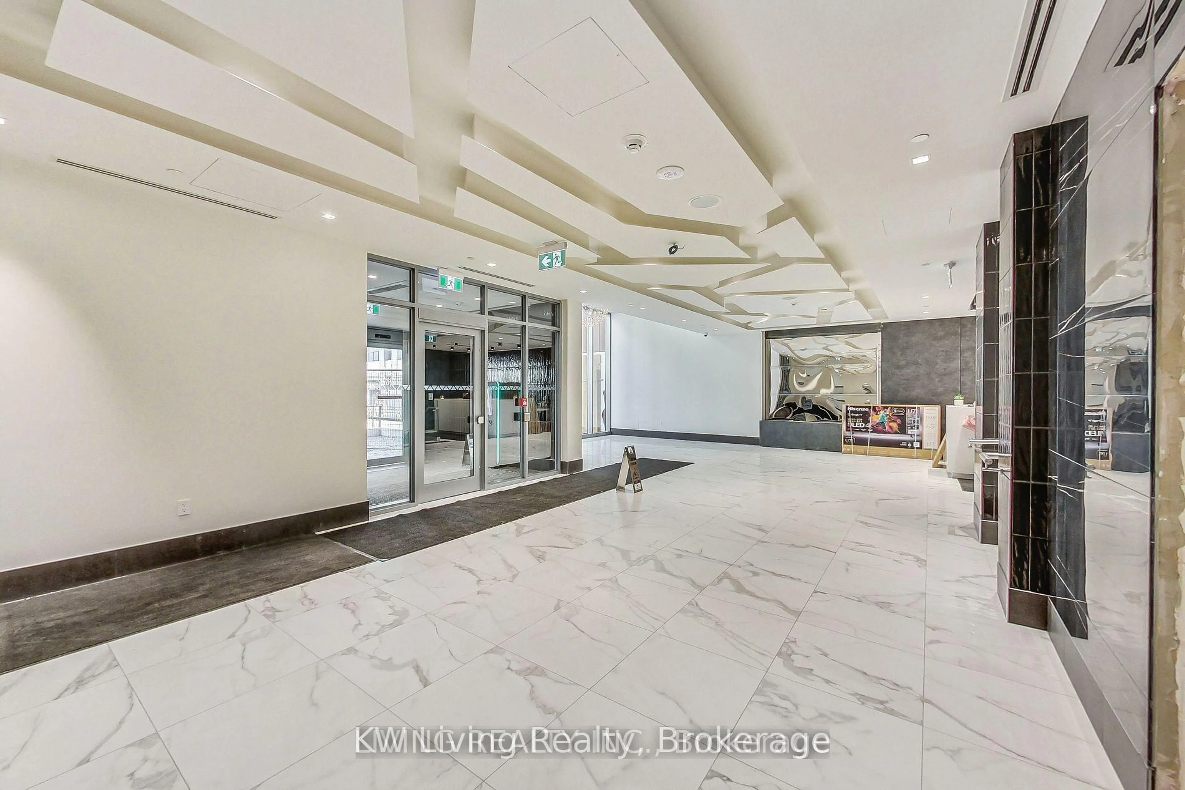 Indoor foyer for 25 Holly St #2007, Toronto Ontario M4S 0E3