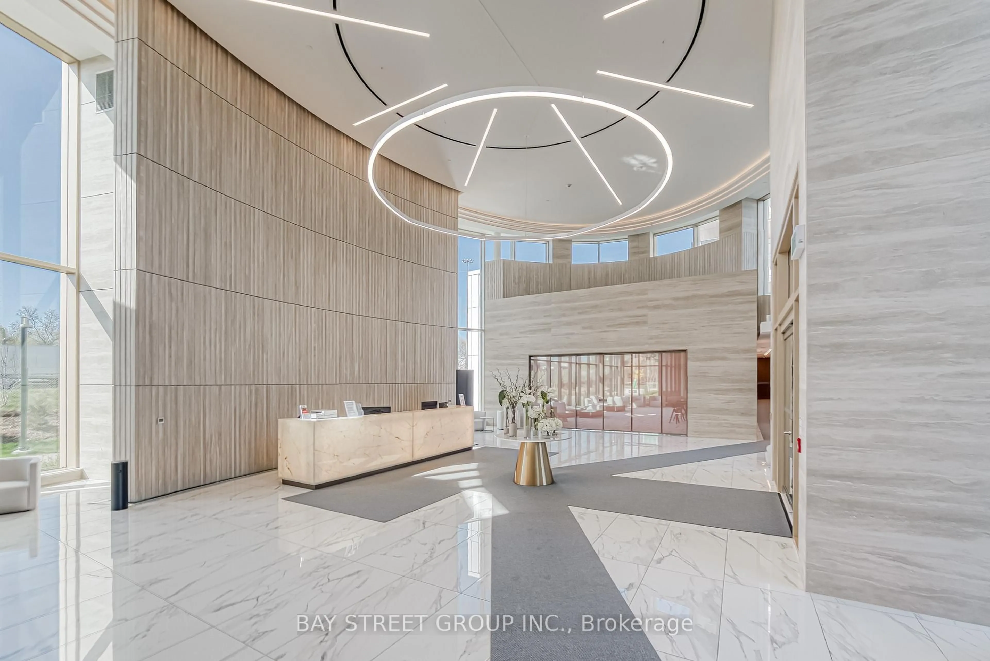 Indoor foyer for 27 McMahon Dr #602, Toronto Ontario M2K 0J2