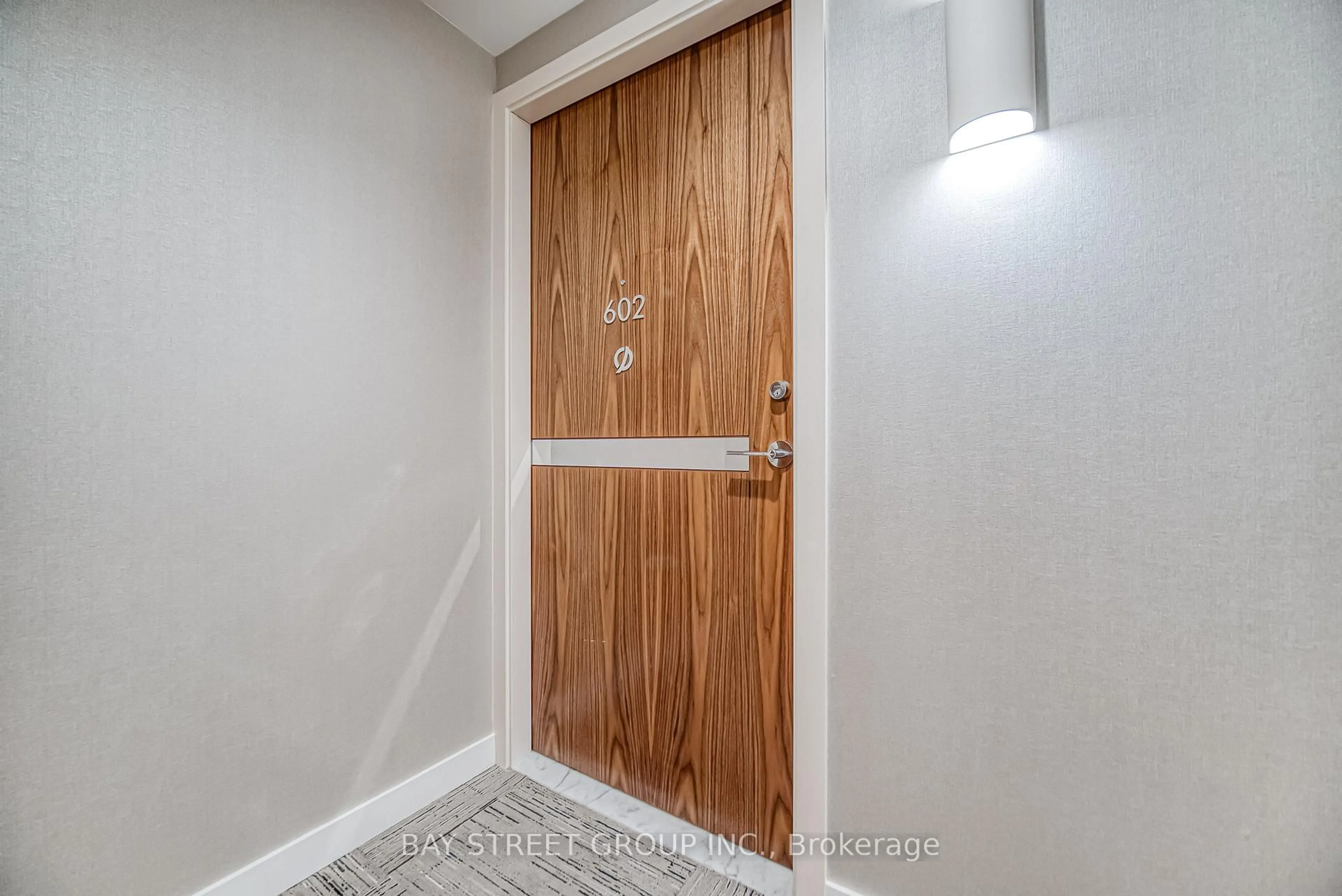 Indoor entryway for 27 McMahon Dr #602, Toronto Ontario M2K 0J2