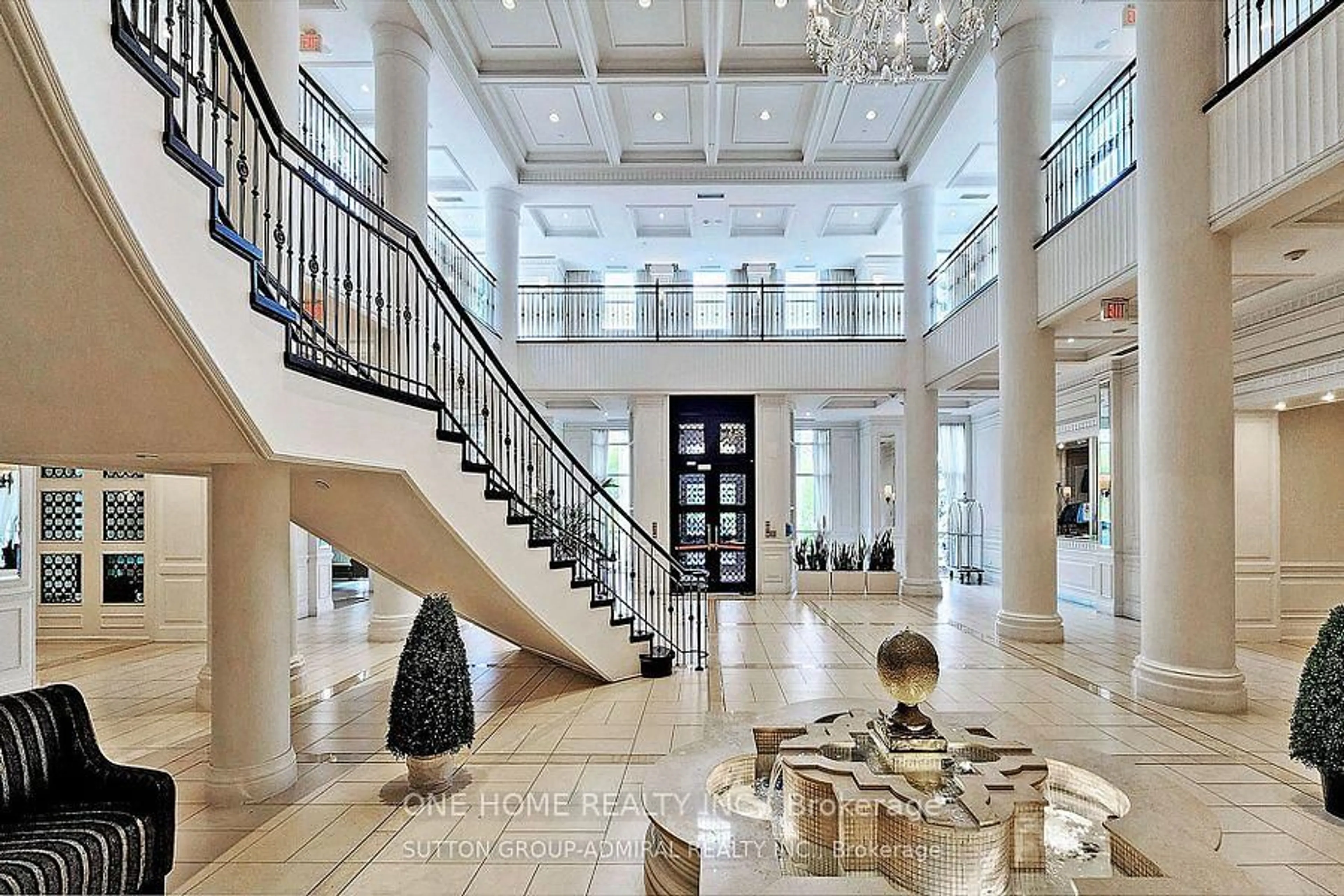 Indoor foyer for 15 Greenview Ave #1804, Toronto Ontario M2M 4M7