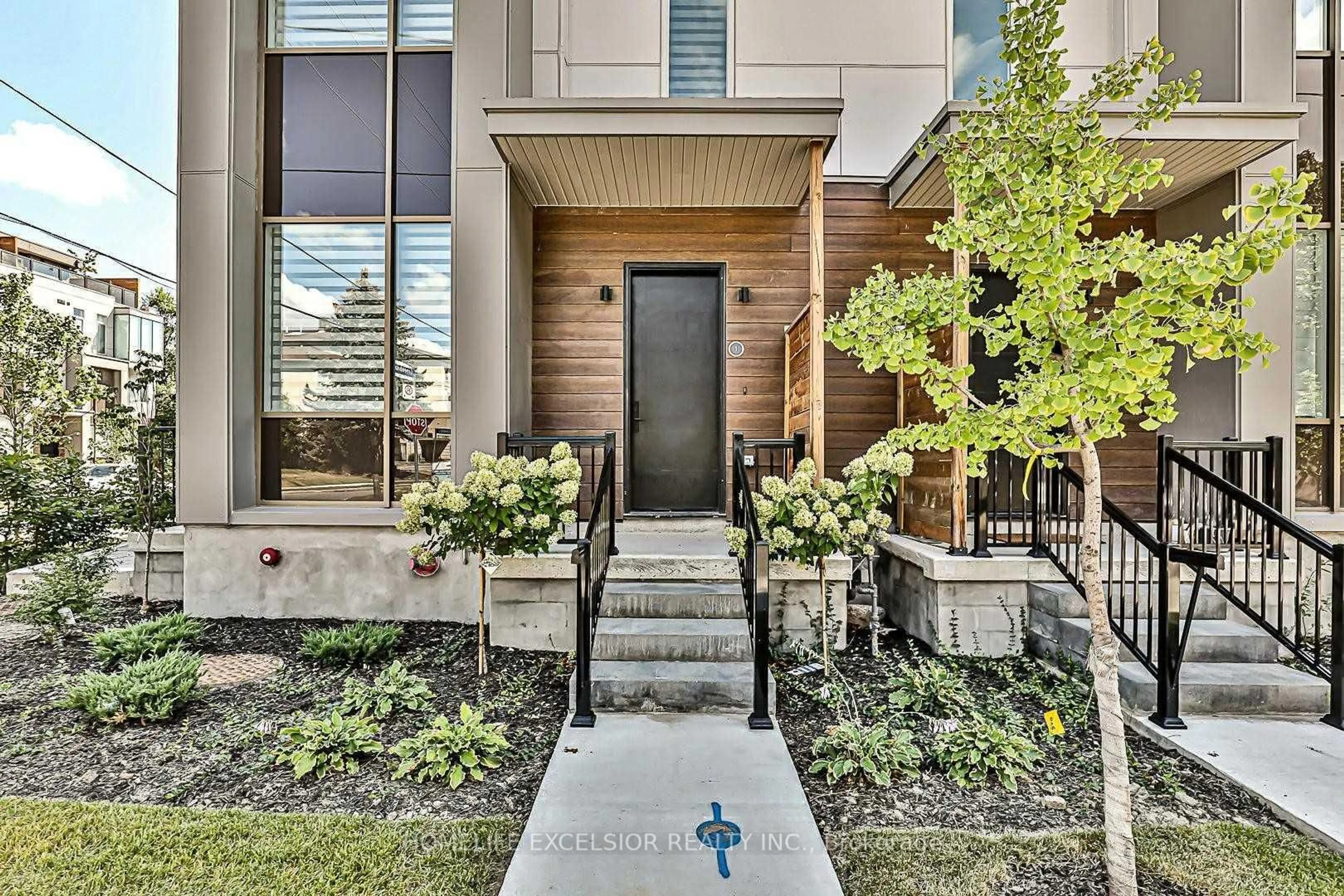 Unknown for 18 GREENBRIAR Rd #1, Toronto Ontario M2K 0G7