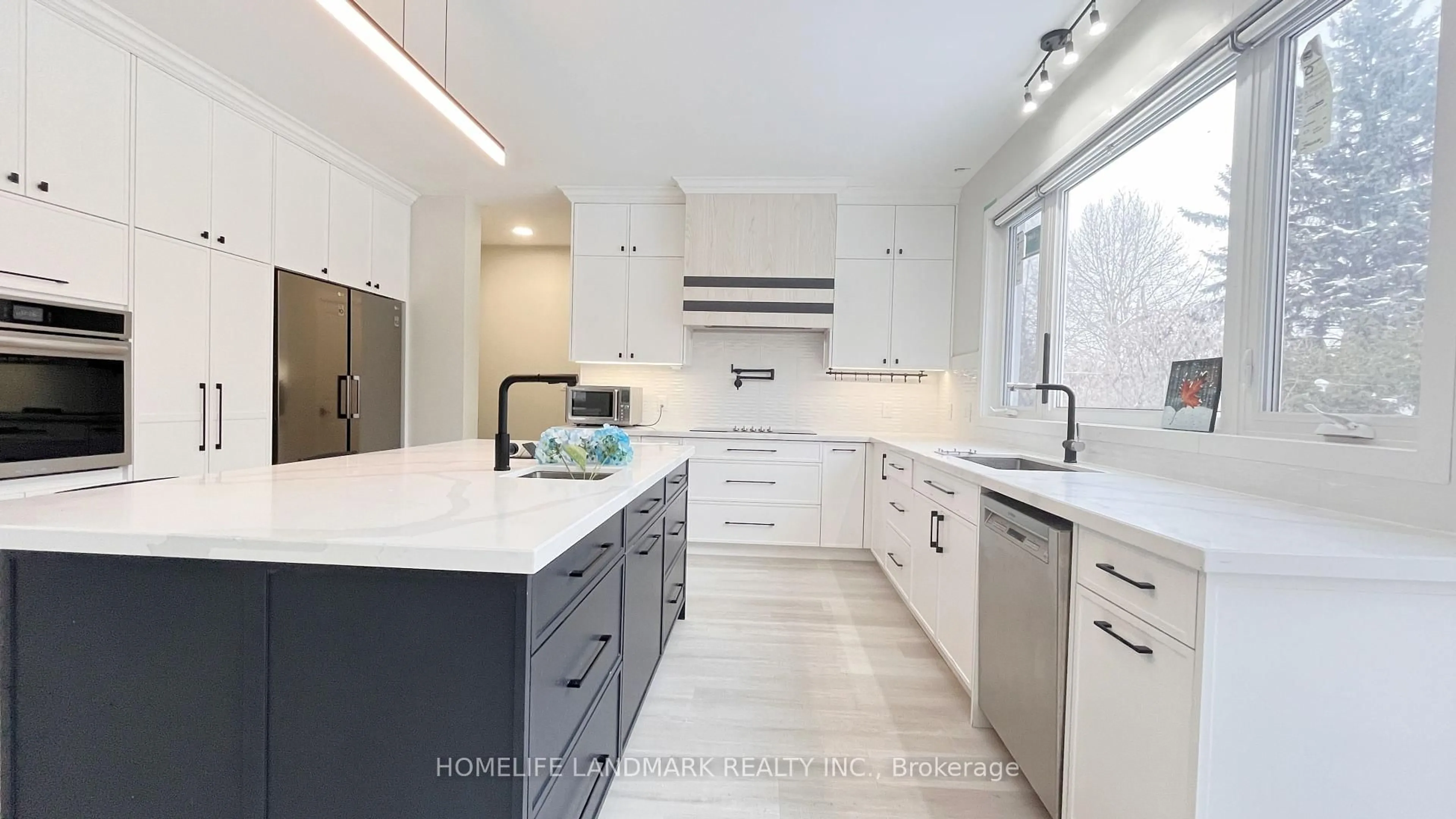 Contemporary kitchen, ceramic/tile floor for 19 Deering Cres, Toronto Ontario M2M 2A2