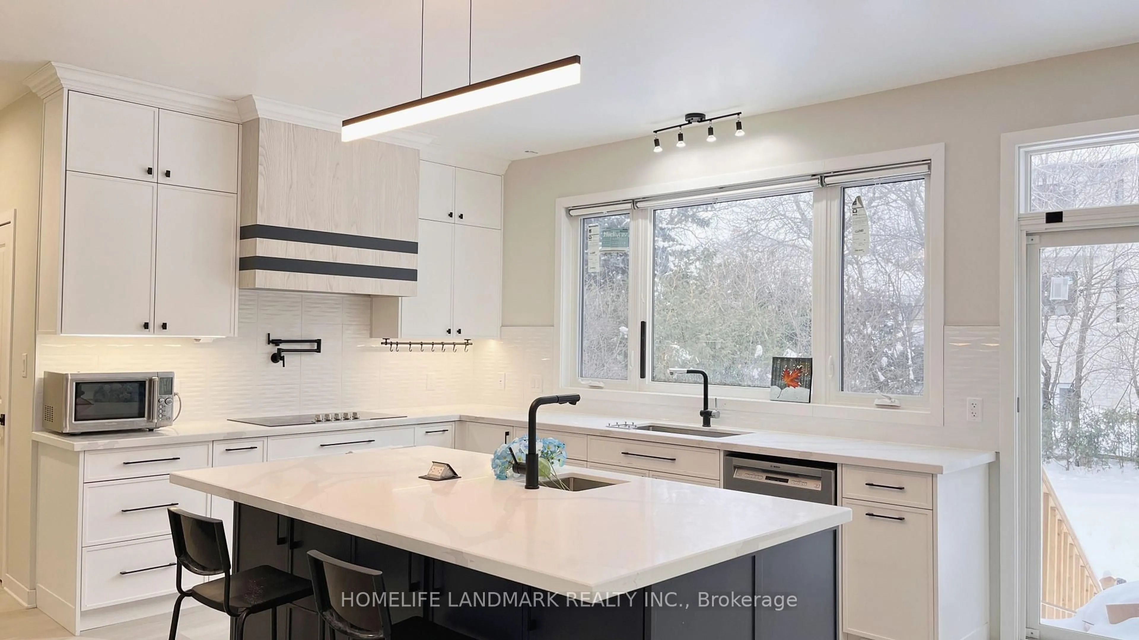 Unknown for 19 Deering Cres, Toronto Ontario M2M 2A2