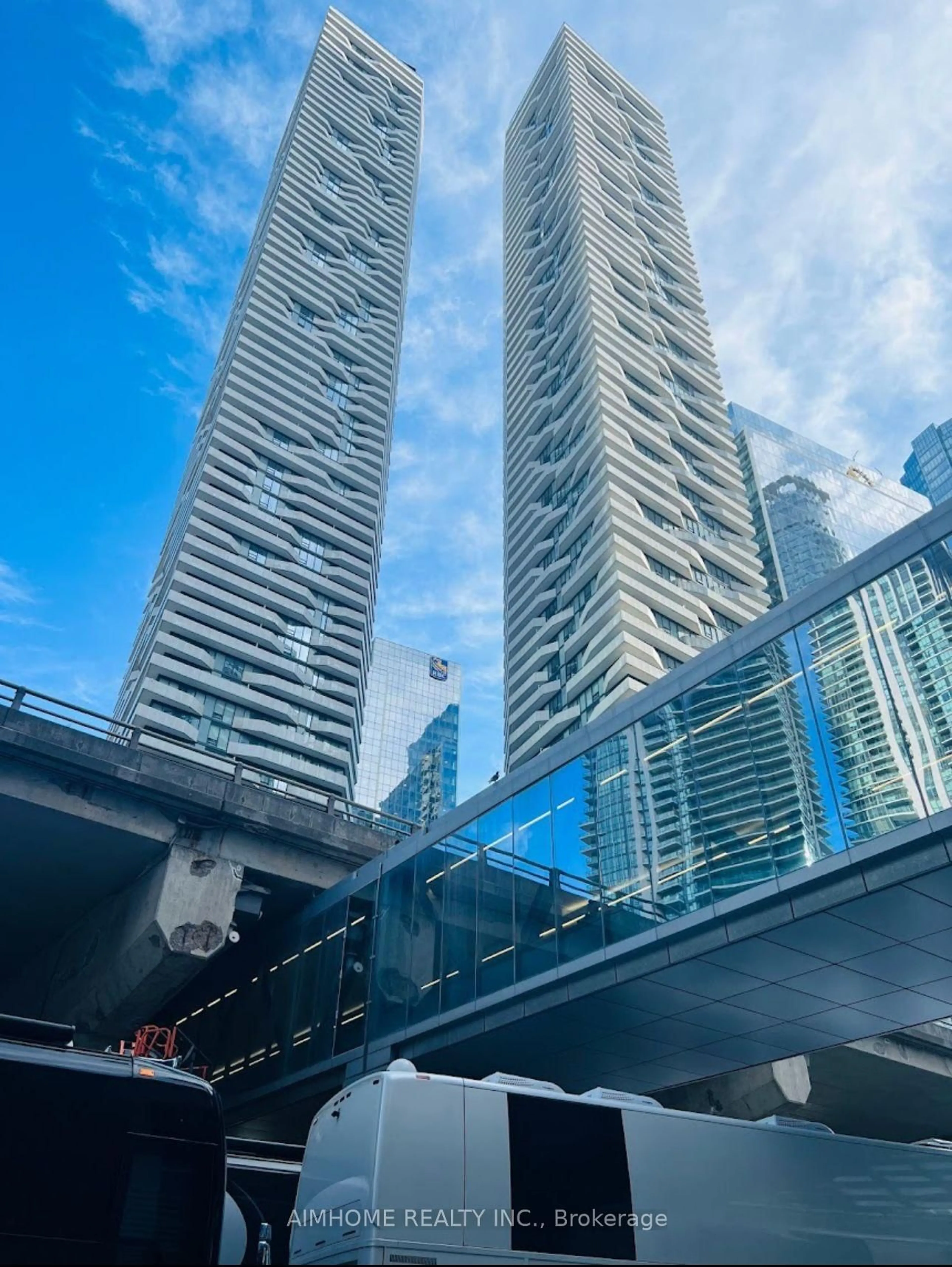 Unknown for 100 Harbour St #6506, Toronto Ontario M5J 0B5