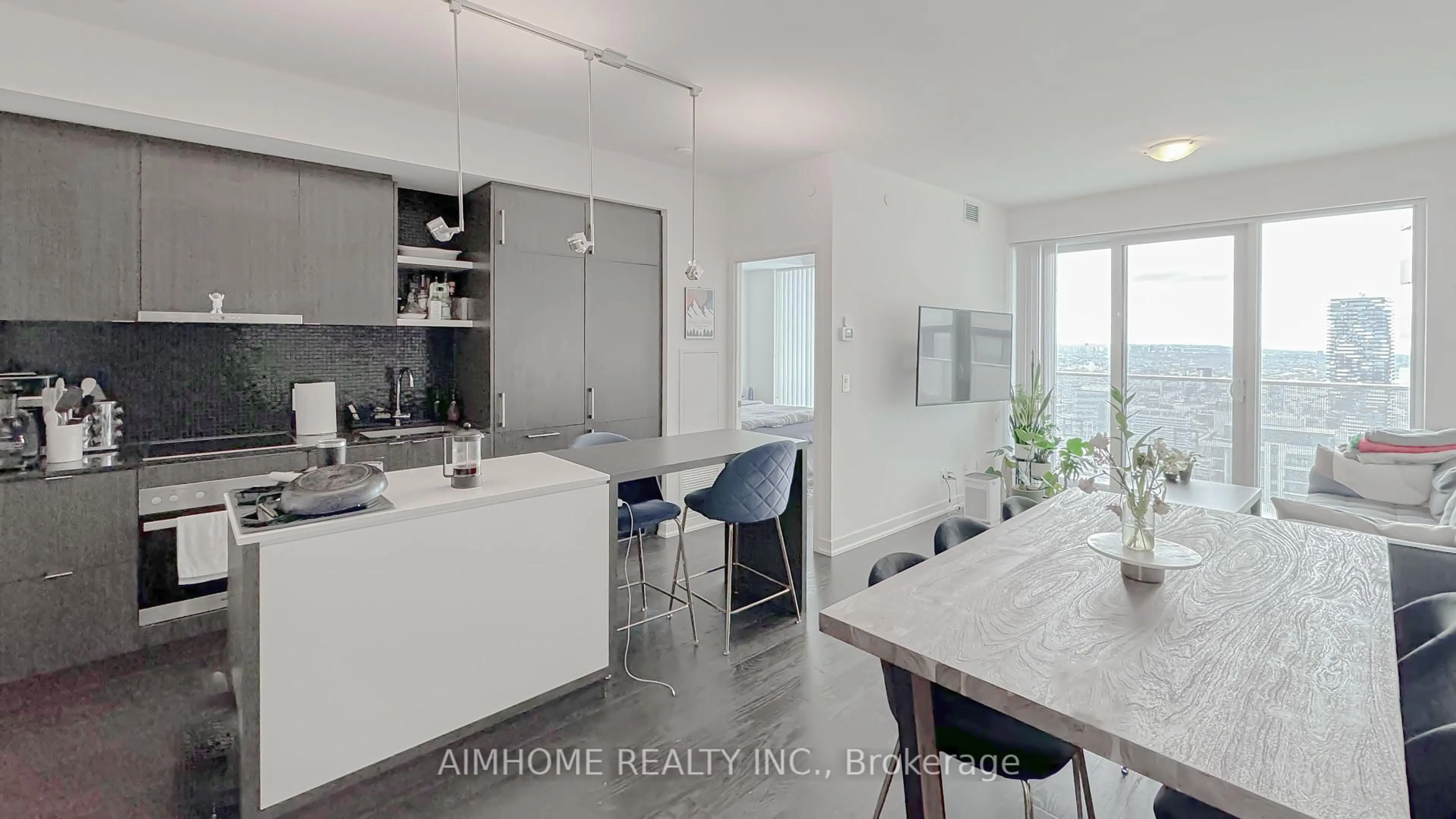 Open concept kitchen, ceramic/tile floor for 100 Harbour St #6506, Toronto Ontario M5J 0B5