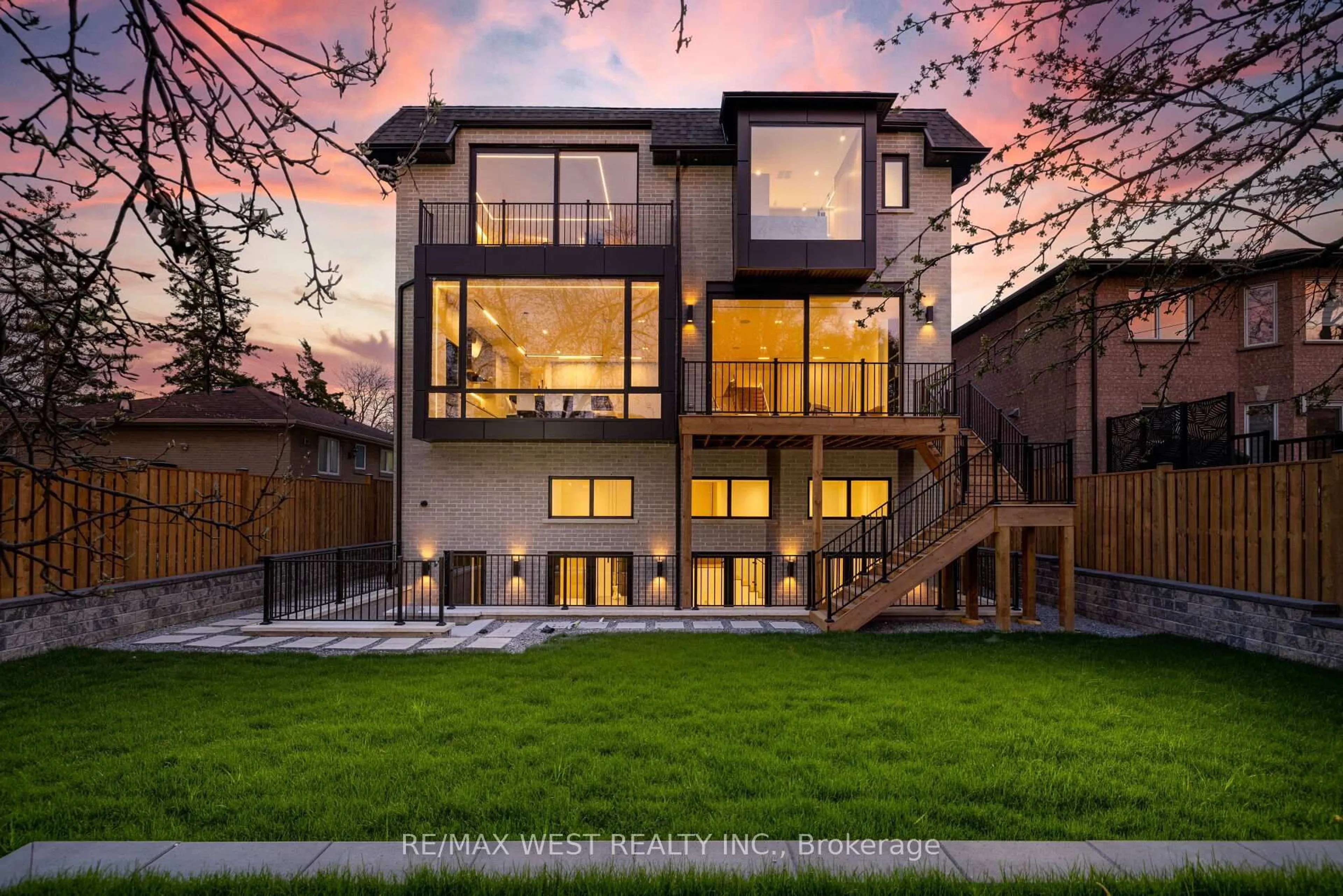 Unknown for 310 Patricia Ave, Toronto Ontario M2R 2M5