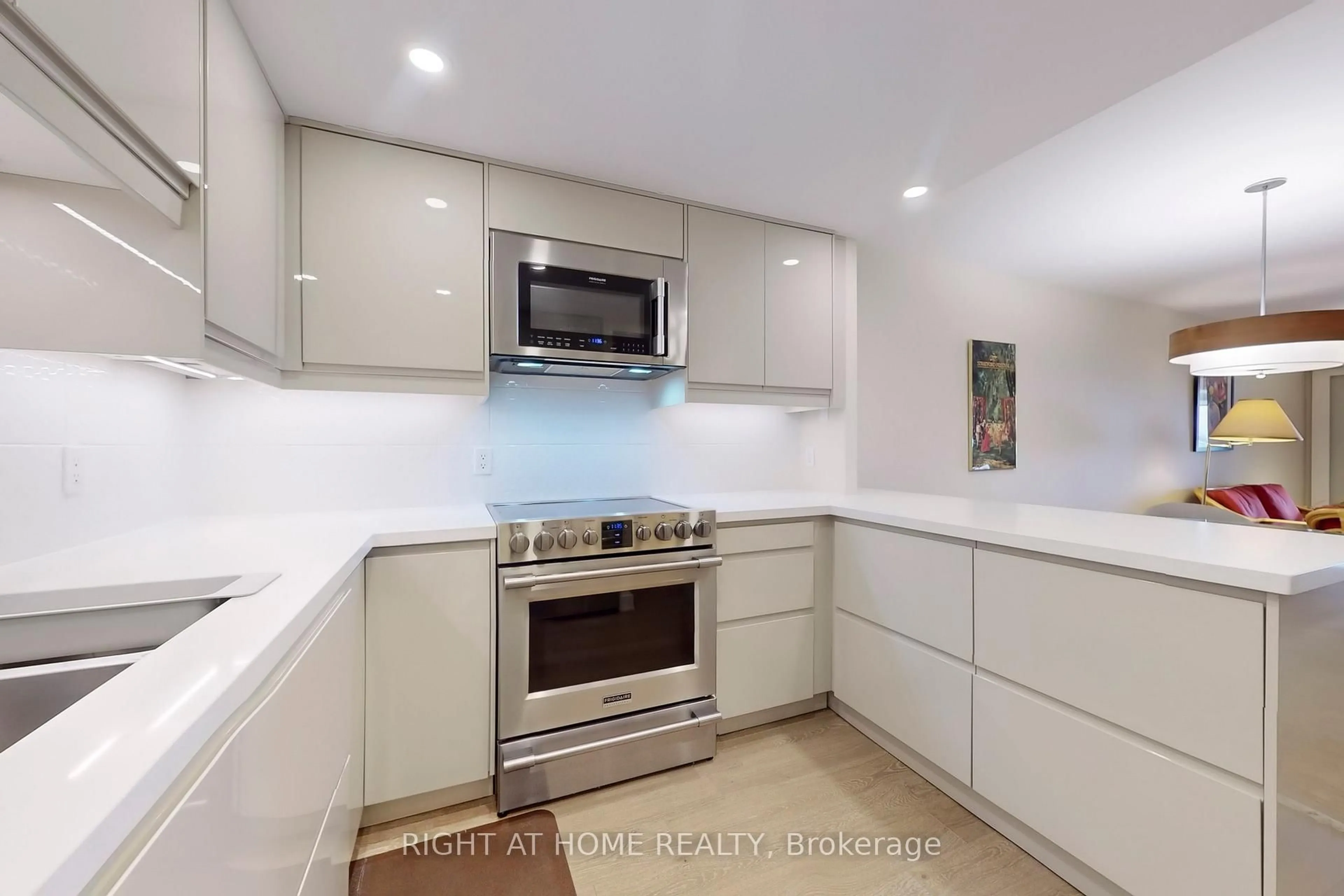 Standard kitchen, ceramic/tile floor for 25 The Esplanade N/A #2316, Toronto Ontario M5E 1W5