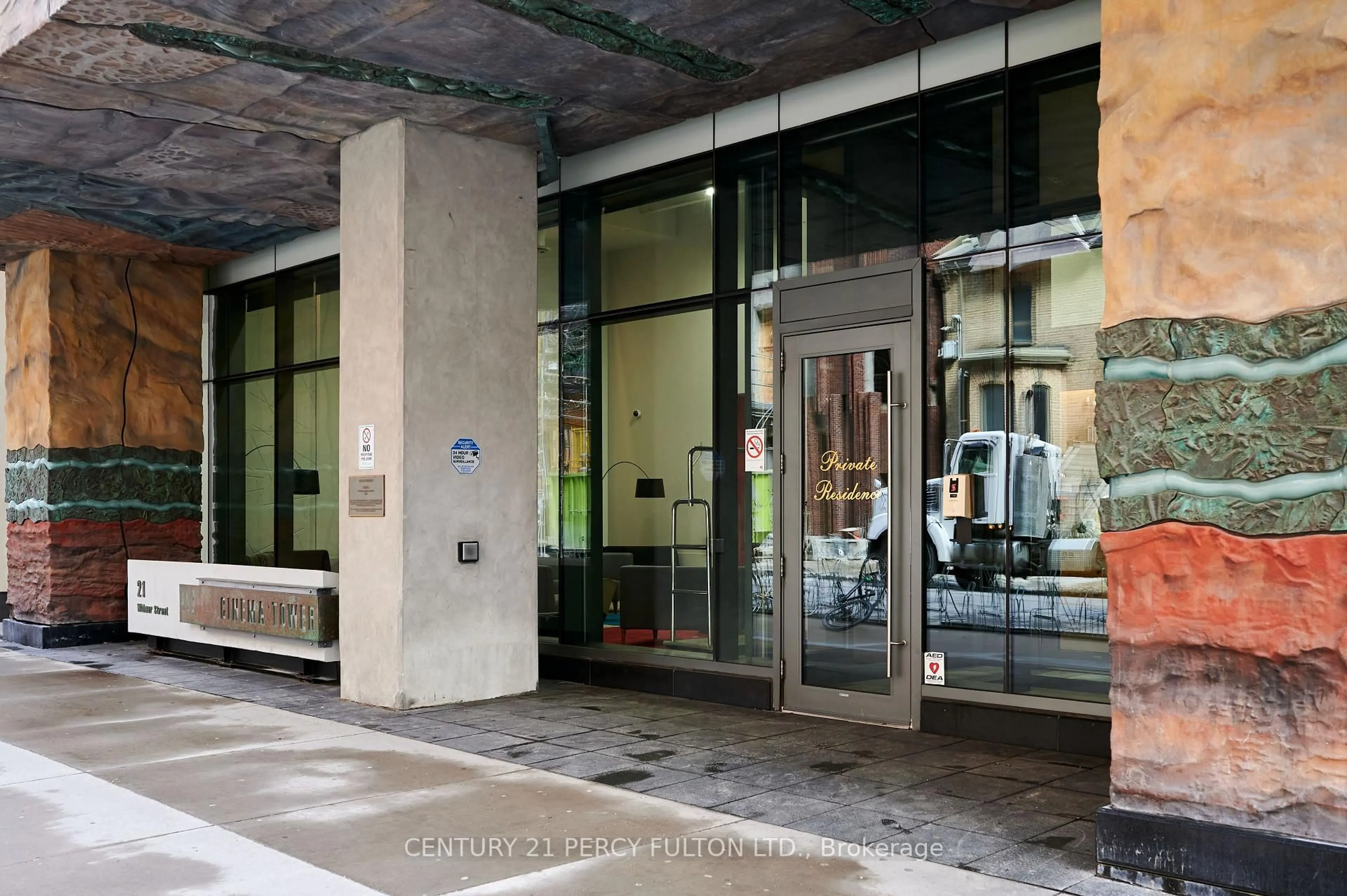 Indoor foyer for 21 Widmer St #709, Toronto Ontario M5V 0B8