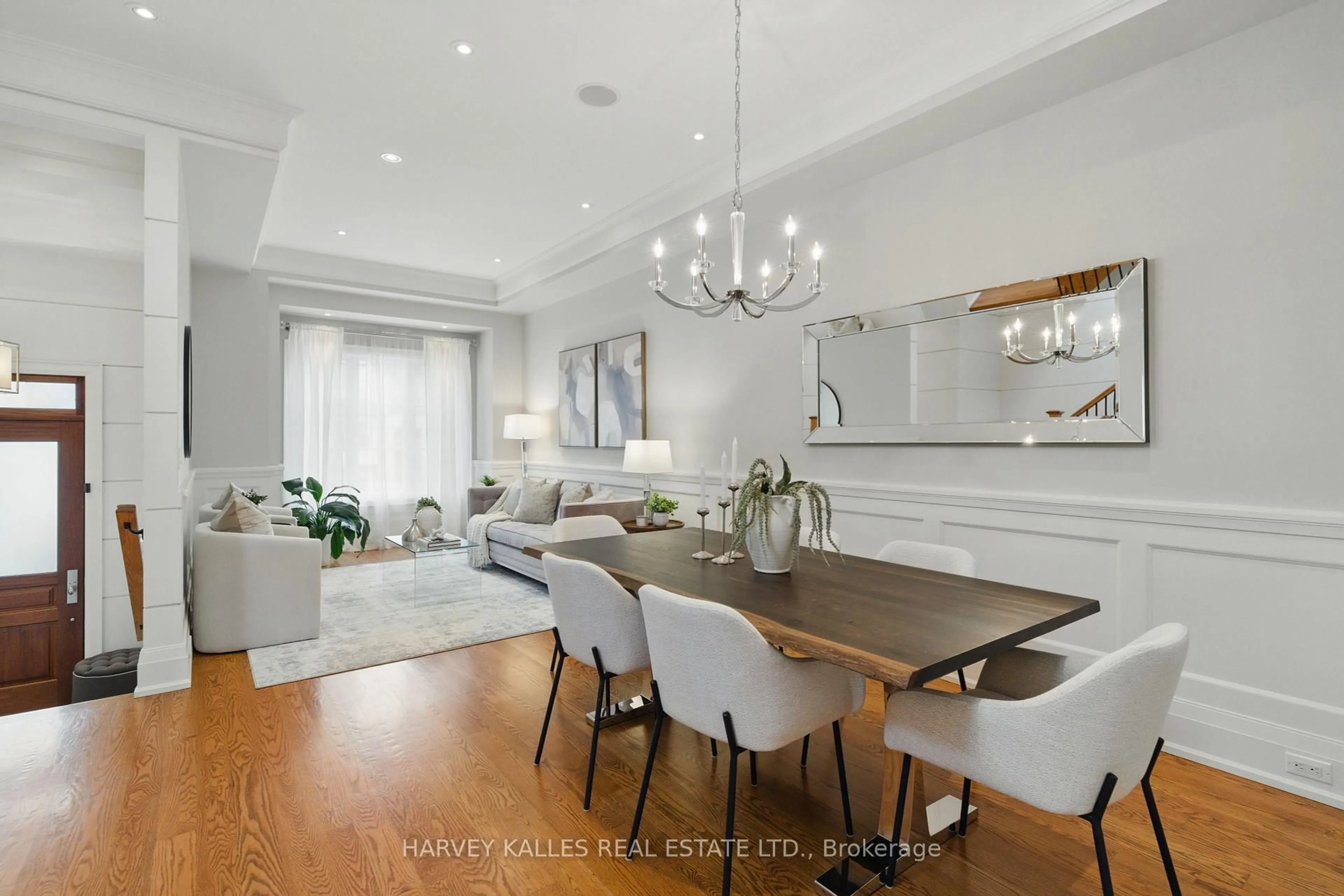 Dining room, wood/laminate floor for 71 Florence Ave, Toronto Ontario M2N 1G1