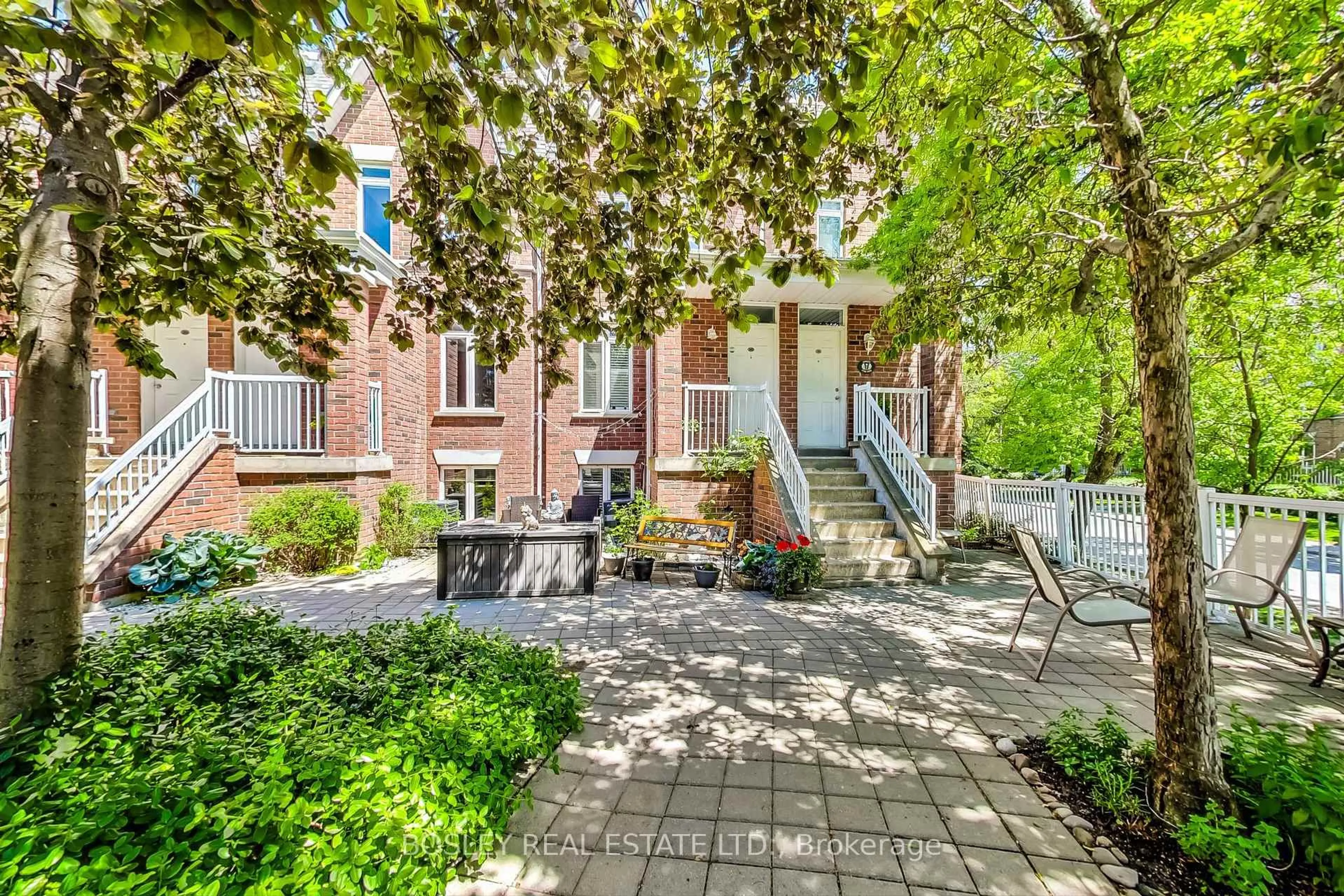 Patio, street for 12 Sudbury St #2403, Toronto Ontario M6J 3W7