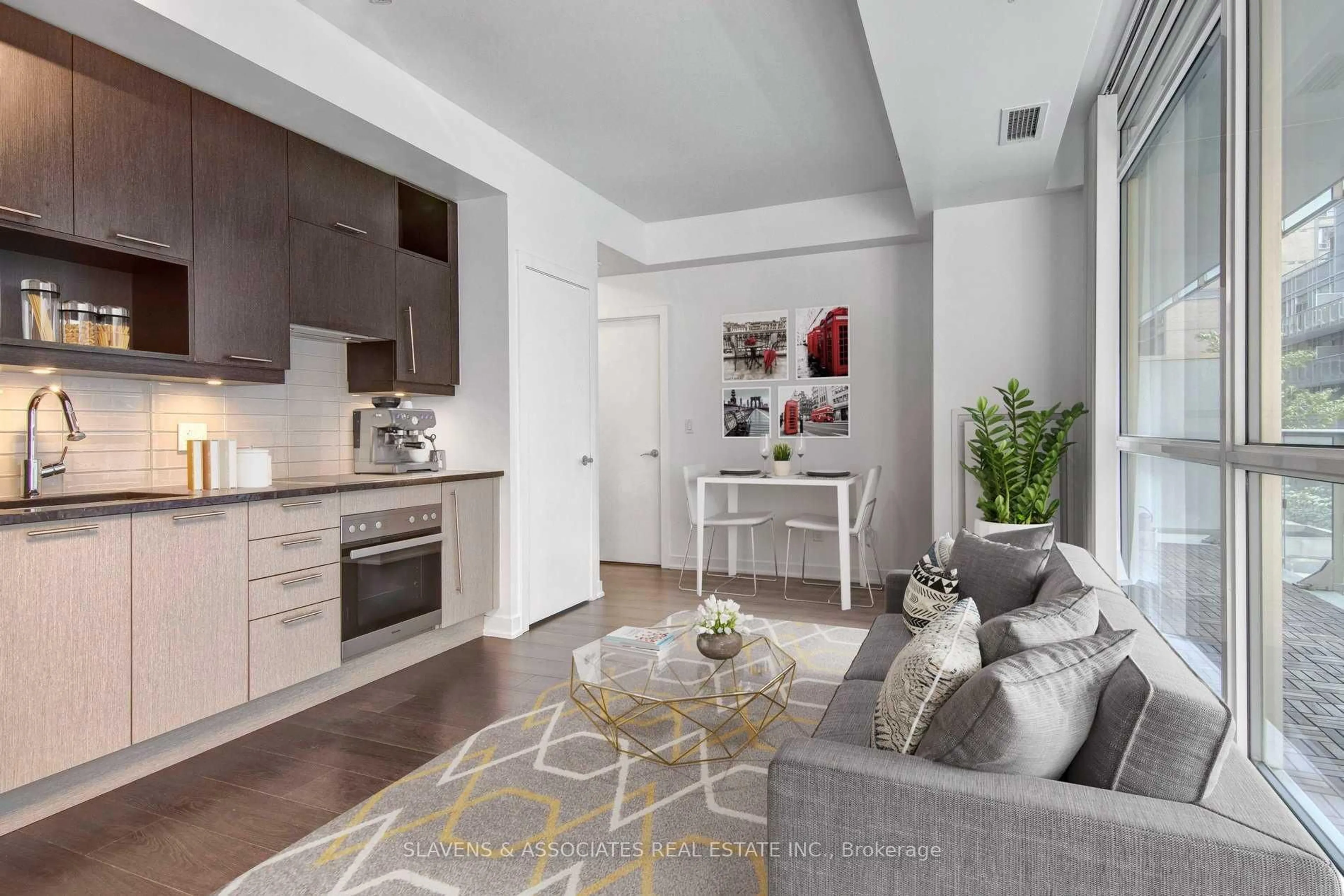 Open concept kitchen, unknown for 199 Richmond St #315, Toronto Ontario M5V 0H4