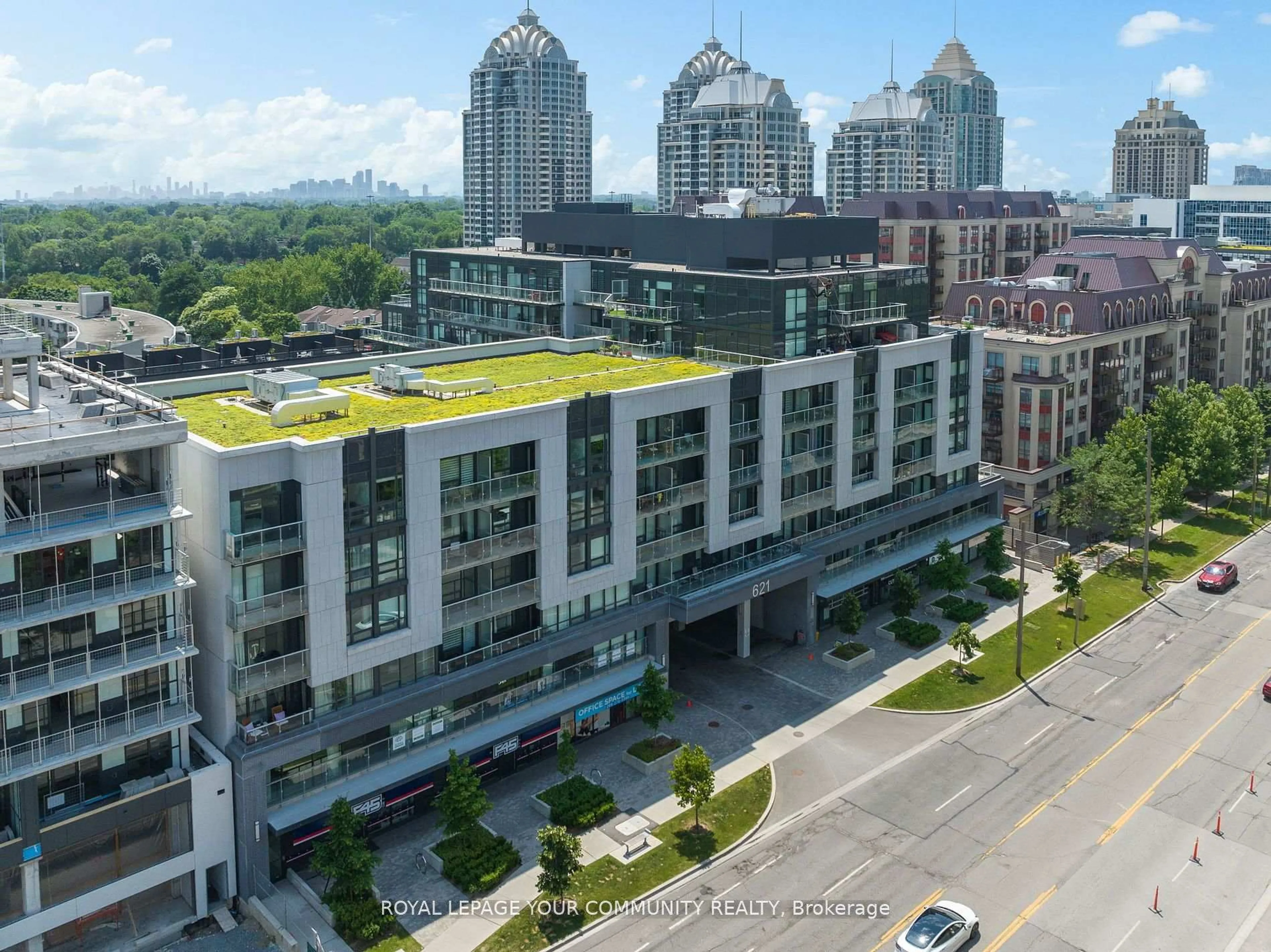 A pic from outside/outdoor area/front of a property/back of a property/a pic from drone, city buildings view from balcony for 621 Sheppard Ave #TPH02, Toronto Ontario M2K 1B5