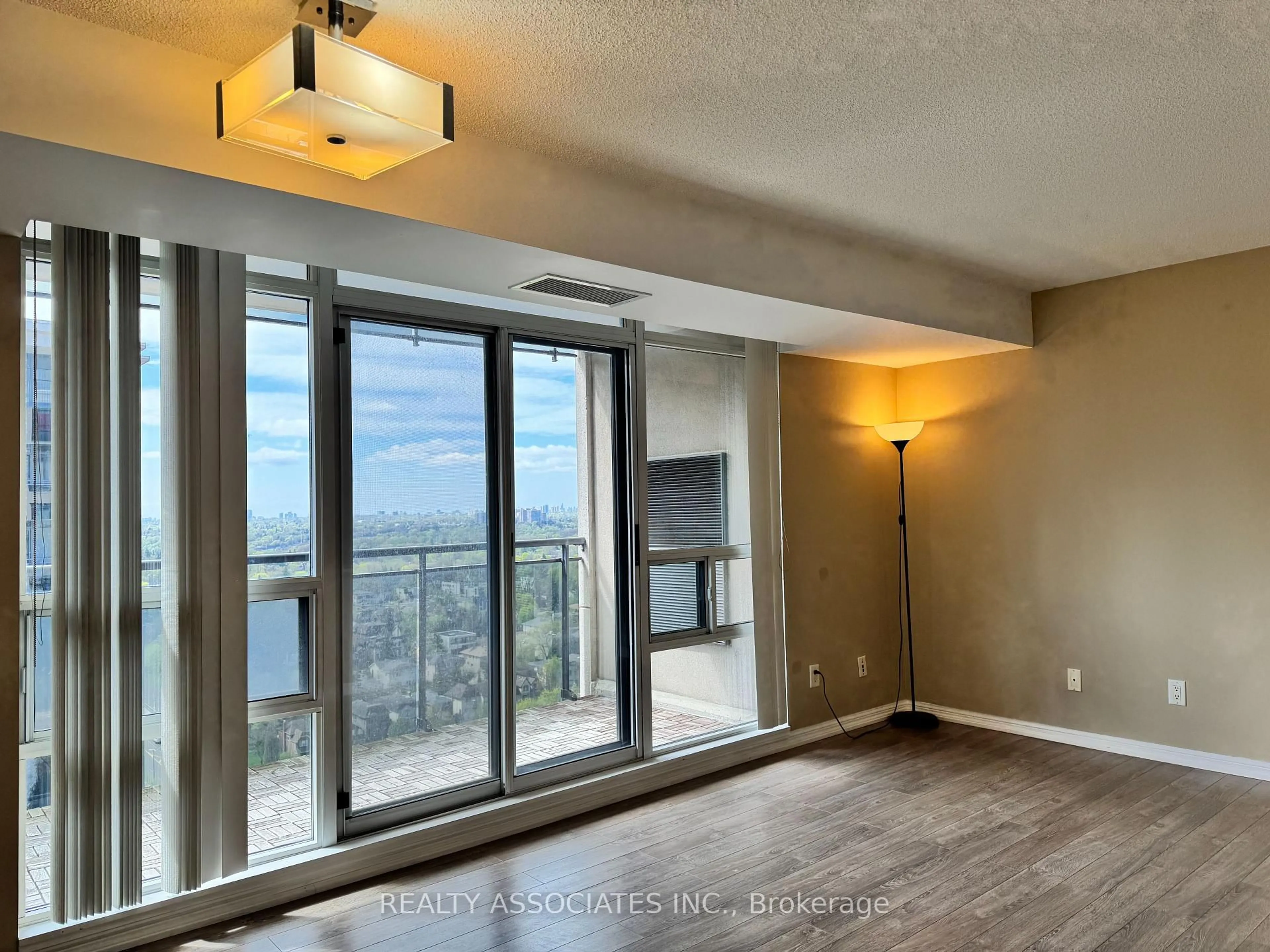 A pic of a room for 153 Beecroft Rd #2811, Toronto Ontario M2N 7C5
