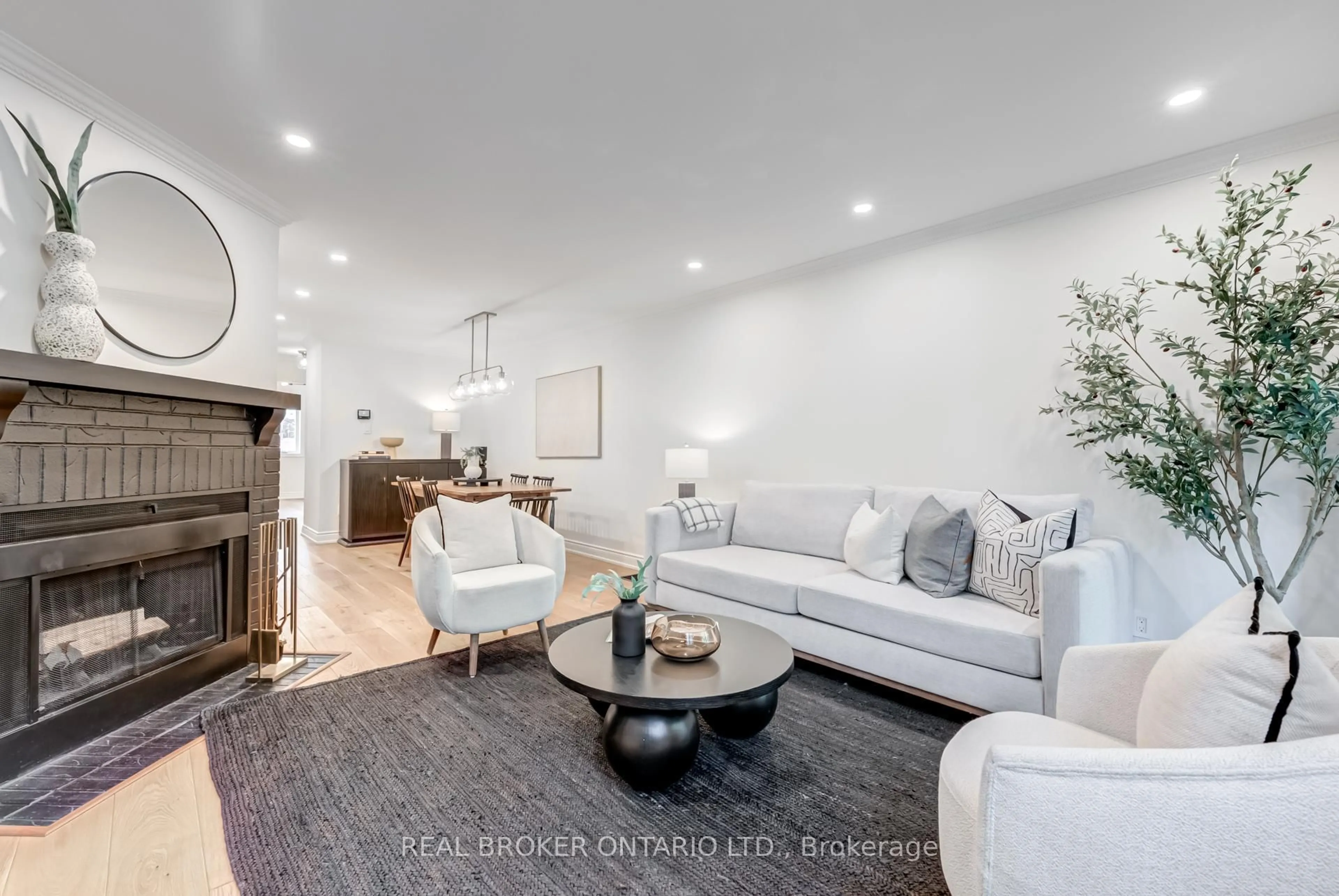 Living room with furniture, unknown for 42A Shank St #A, Toronto Ontario M6J 3T9