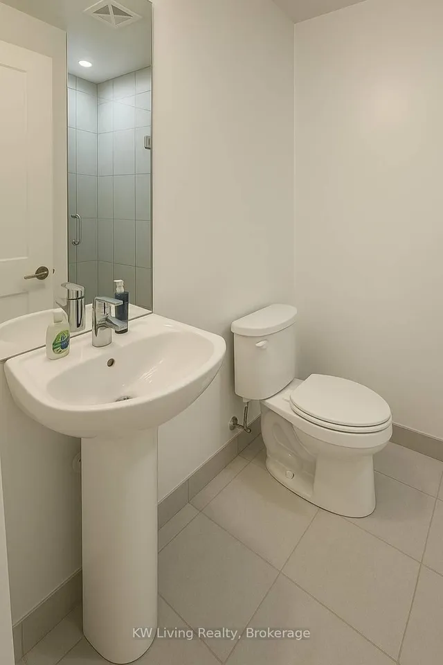 Additional property image - 70 Princess St Unit 2010