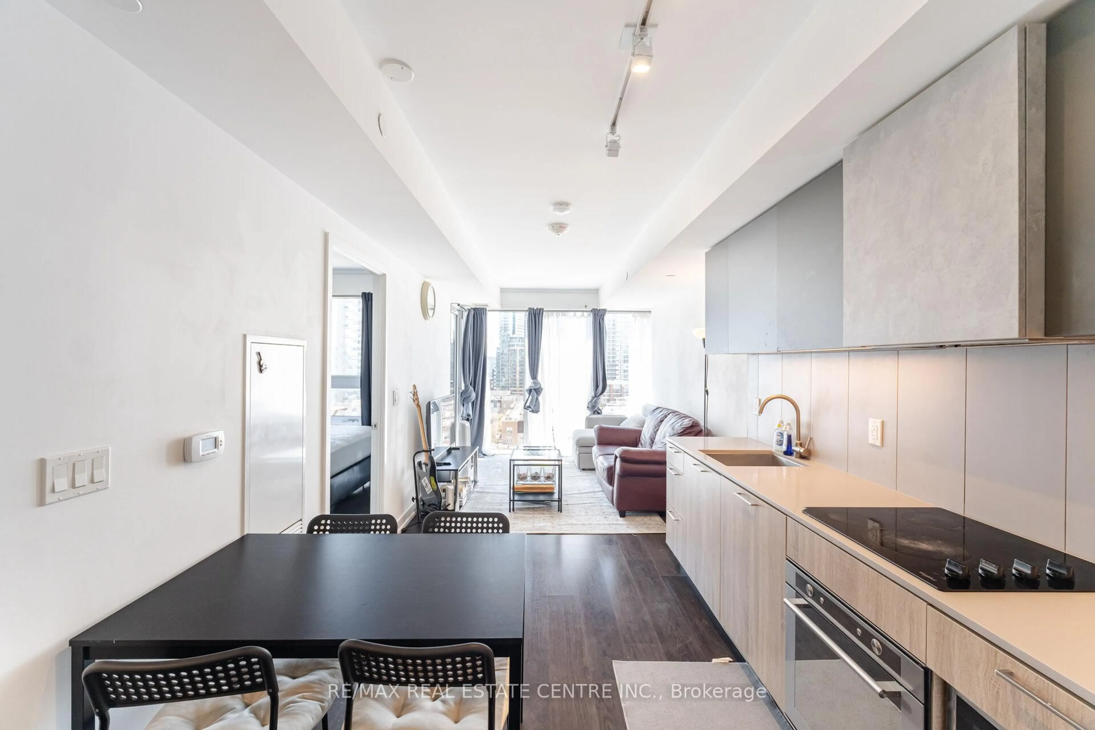 Open concept kitchen, unknown for 19 Western Battery Rd #1012, Toronto Ontario M6K 0E3