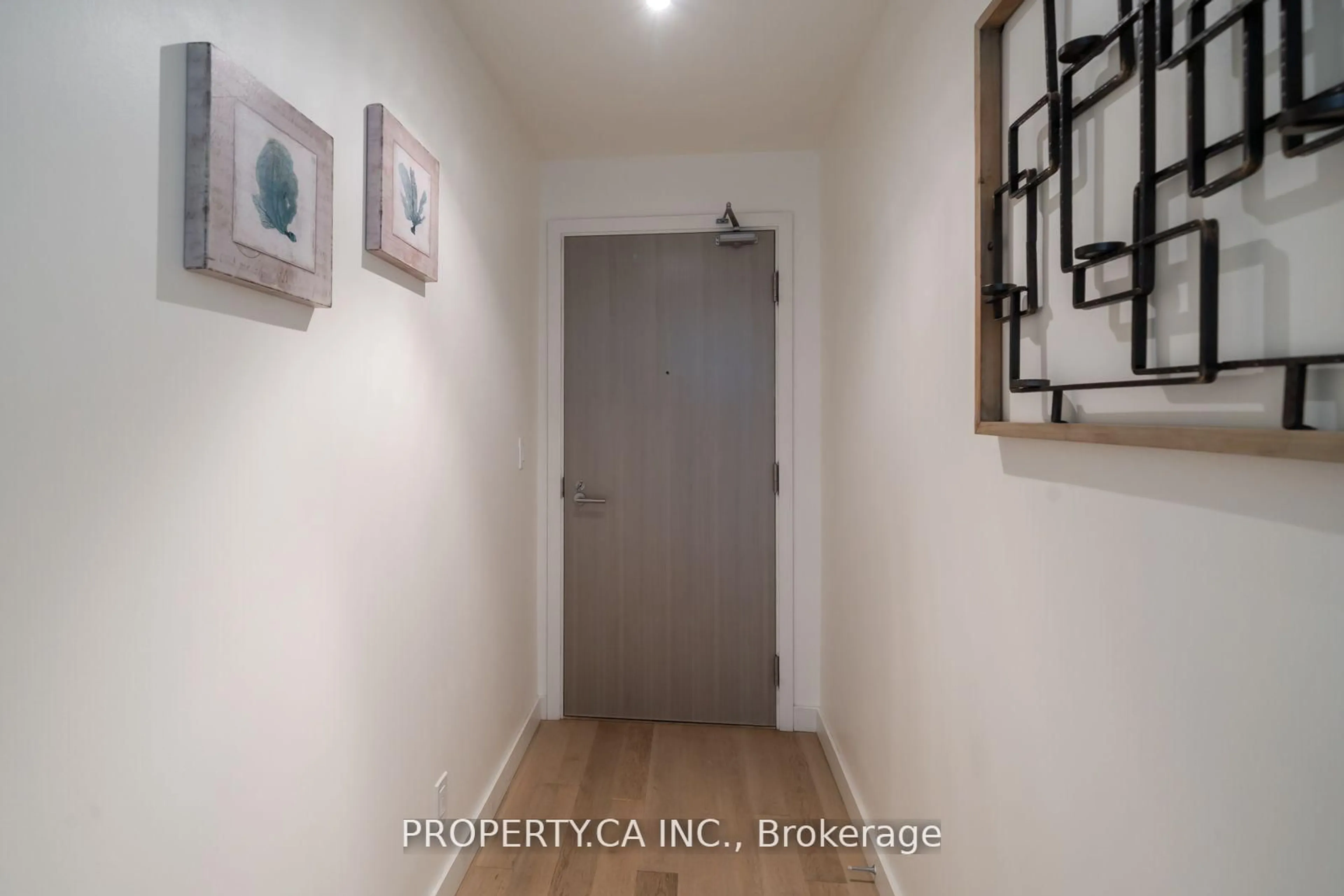 Indoor entryway for 111 Bathurst St #1012, Toronto Ontario M5V 0M9