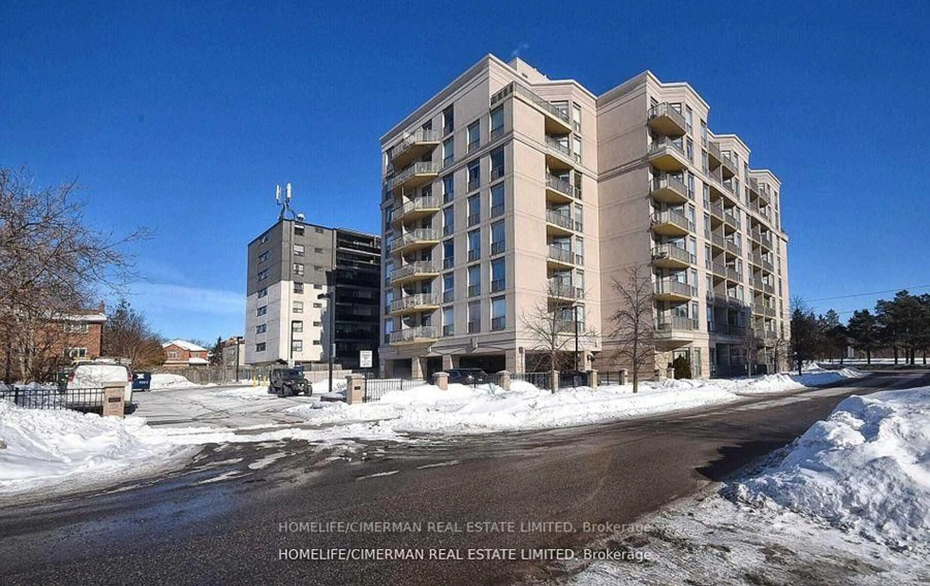 A pic from outside/outdoor area/front of a property/back of a property/a pic from drone, street for 4200 Bathurst St #508, Toronto Ontario M3H 6C7