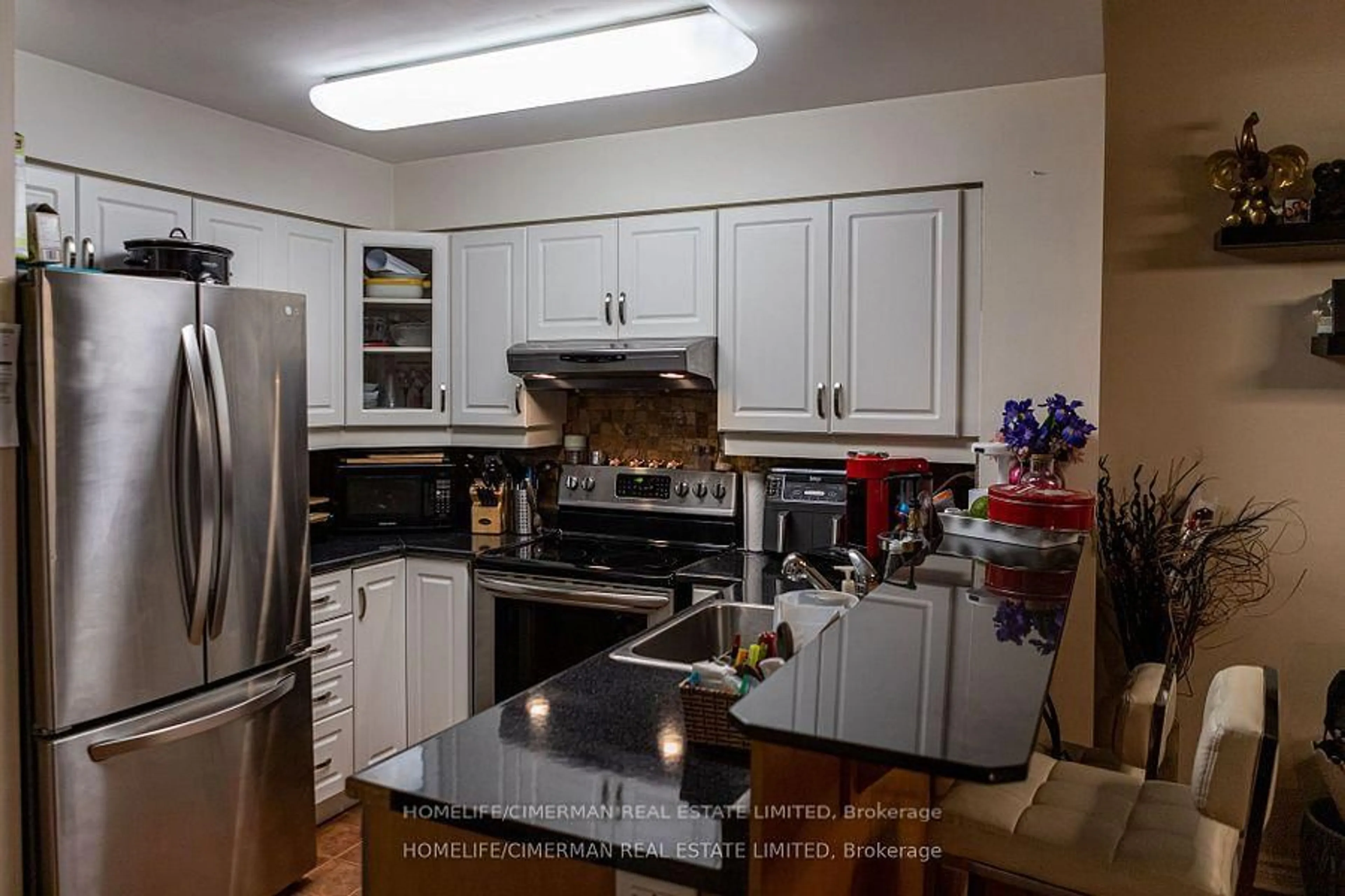 Standard kitchen, unknown for 4200 Bathurst St #508, Toronto Ontario M3H 6C7