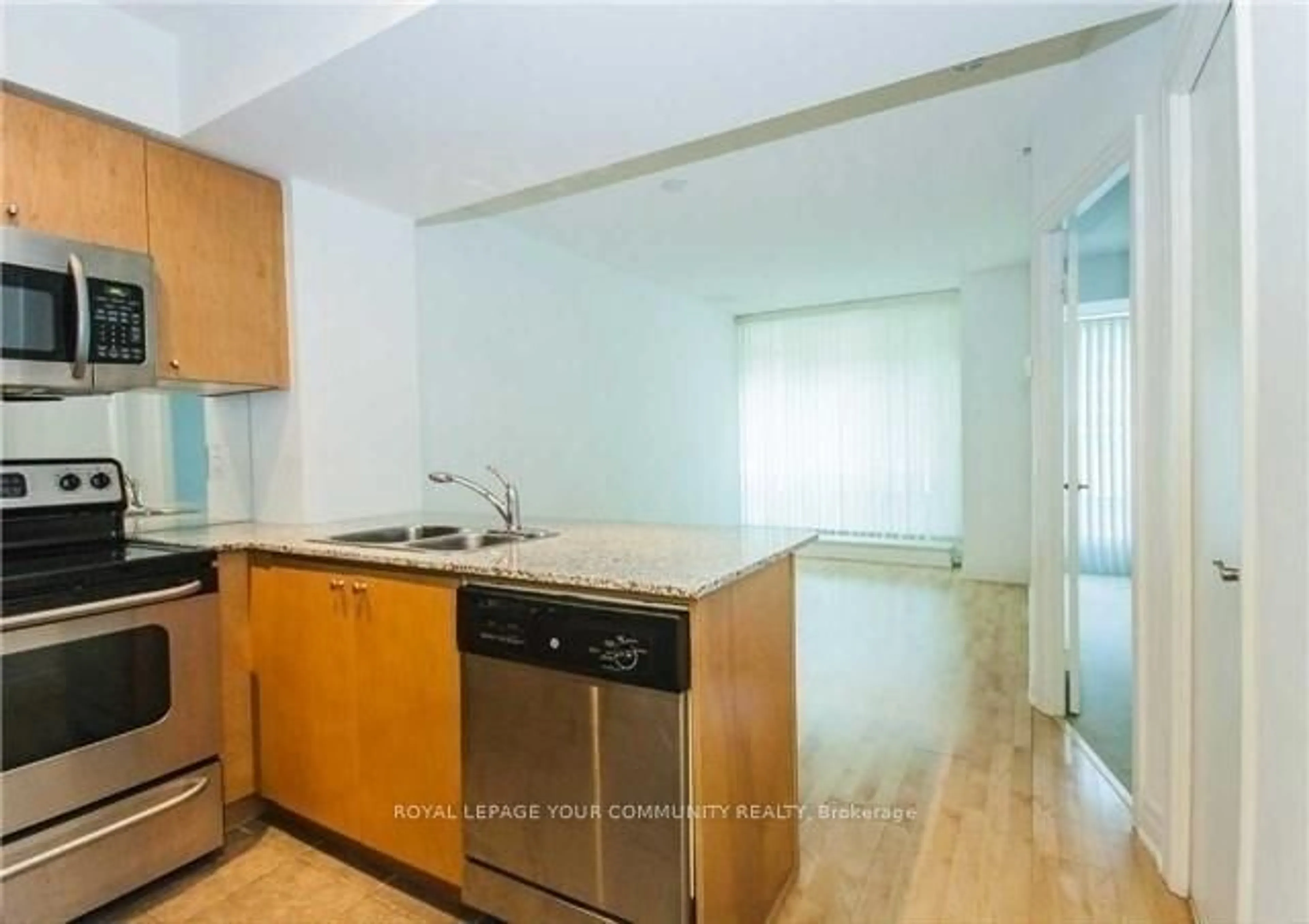 Standard kitchen, unknown for 8 Scollard St #606, Toronto Ontario M5R 1M2