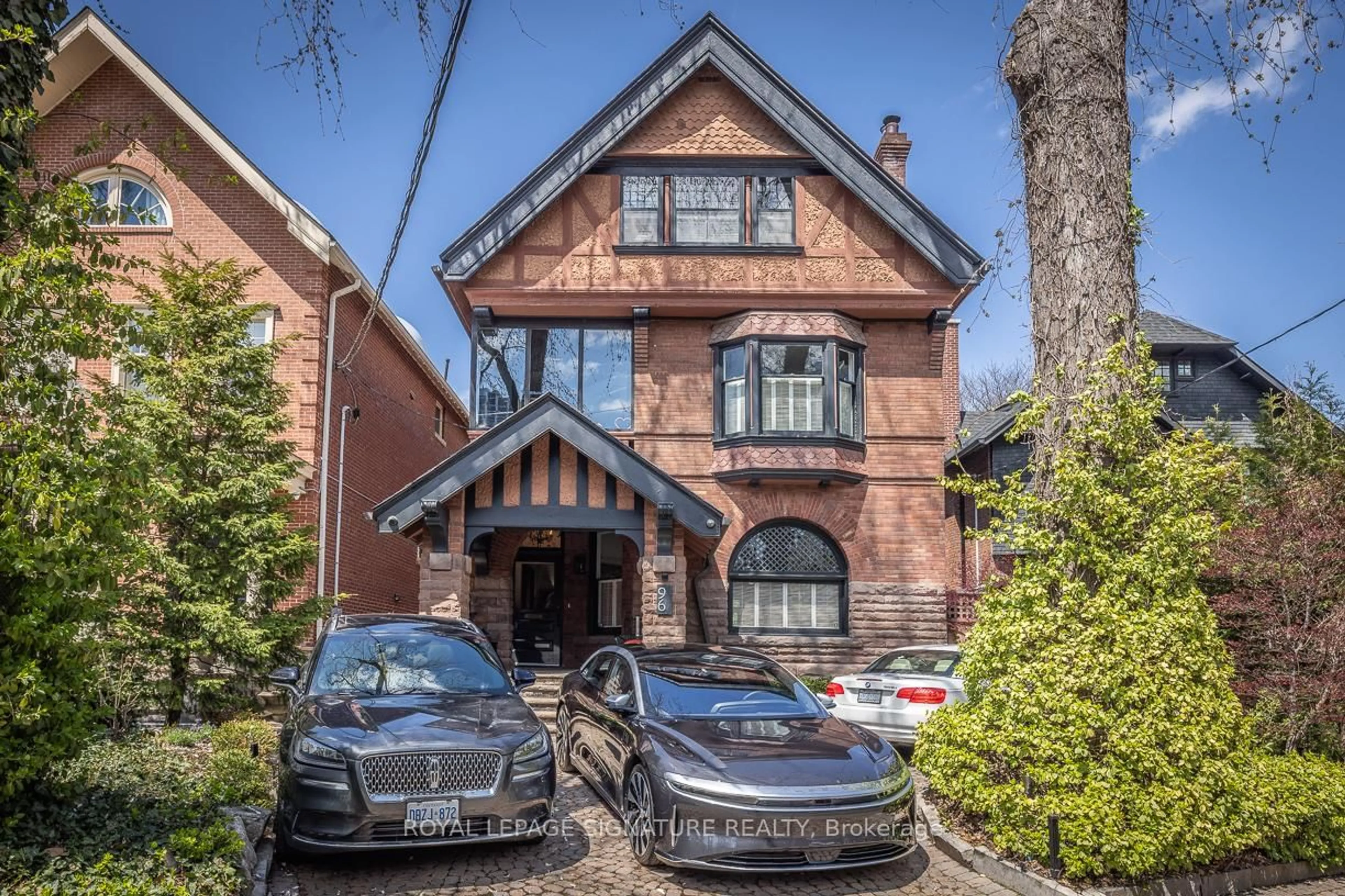 Home with brick exterior material, street for 96 South Dr, Toronto Ontario M4V 1N5