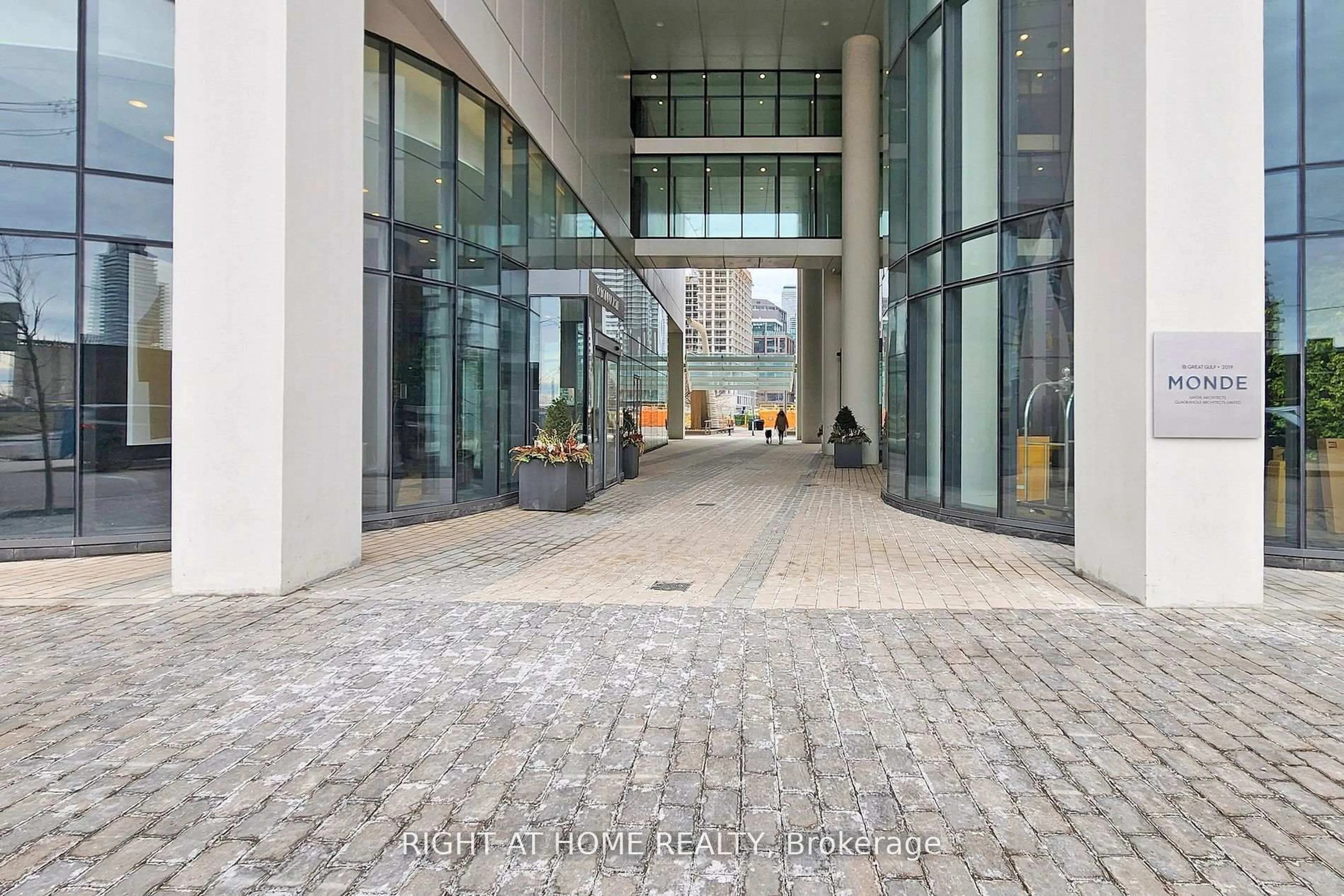 Indoor foyer for 12 Bonnycastle St #312, Toronto Ontario M5A 0C8