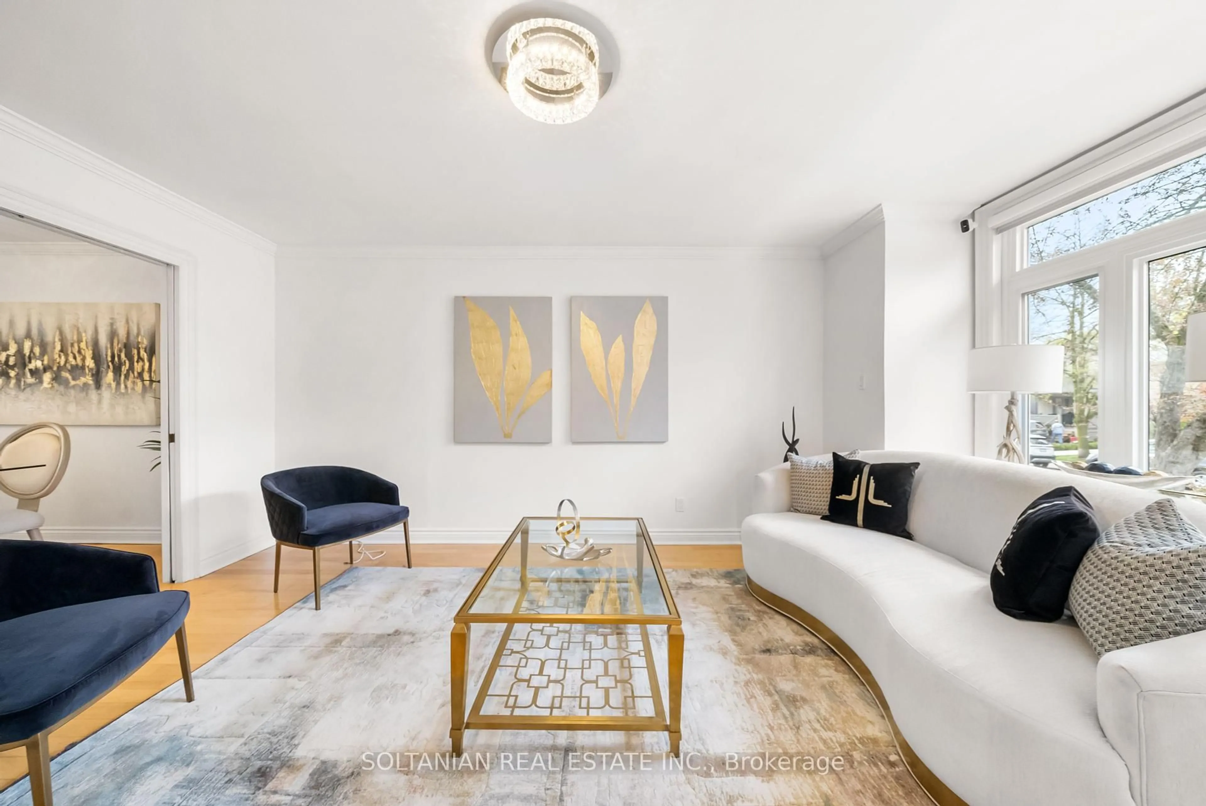 Living room with furniture, unknown for 518 Merton St, Toronto Ontario M4S 1B3