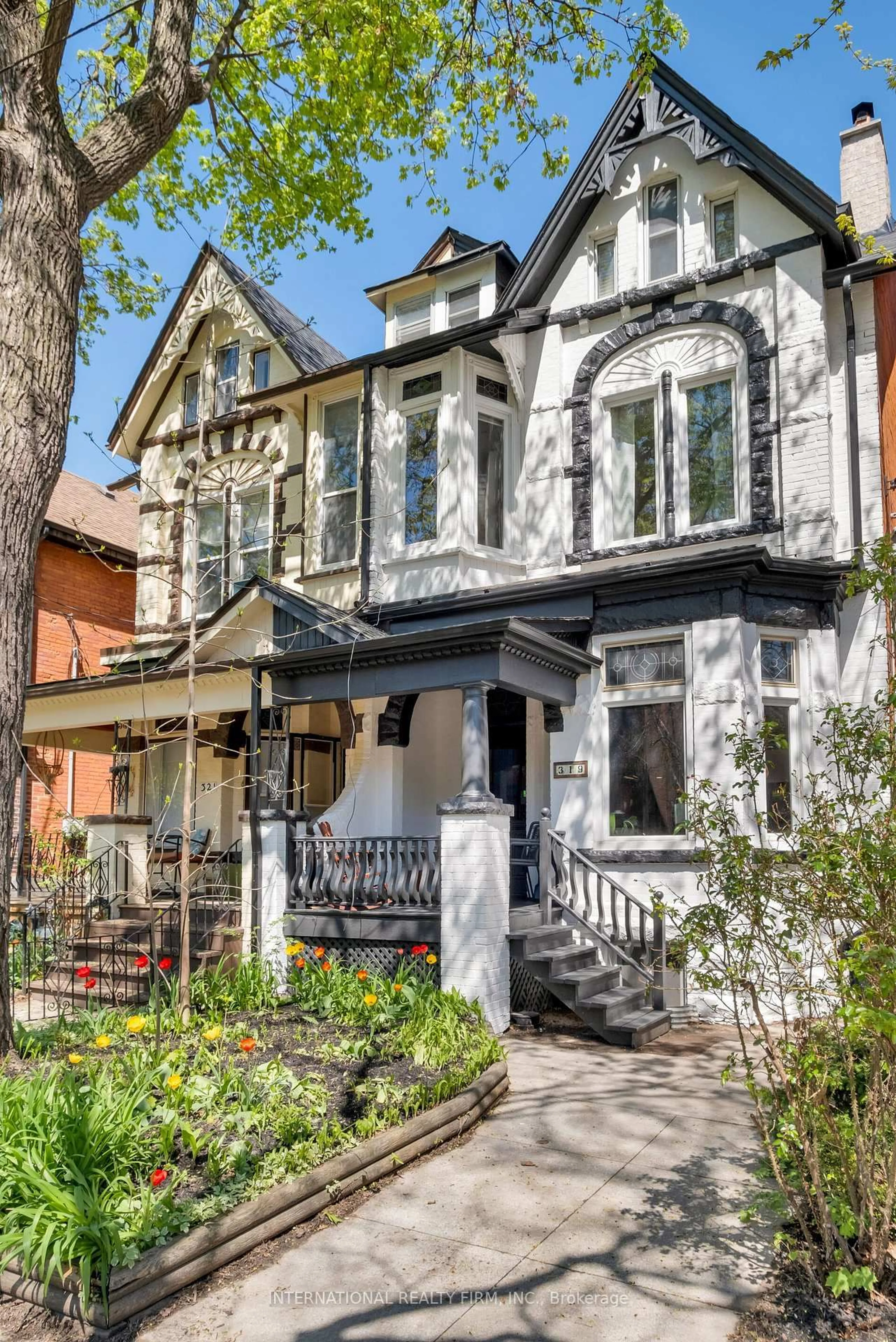 Home with brick exterior material, street for 319 Markham St, Toronto Ontario M6G 2K8