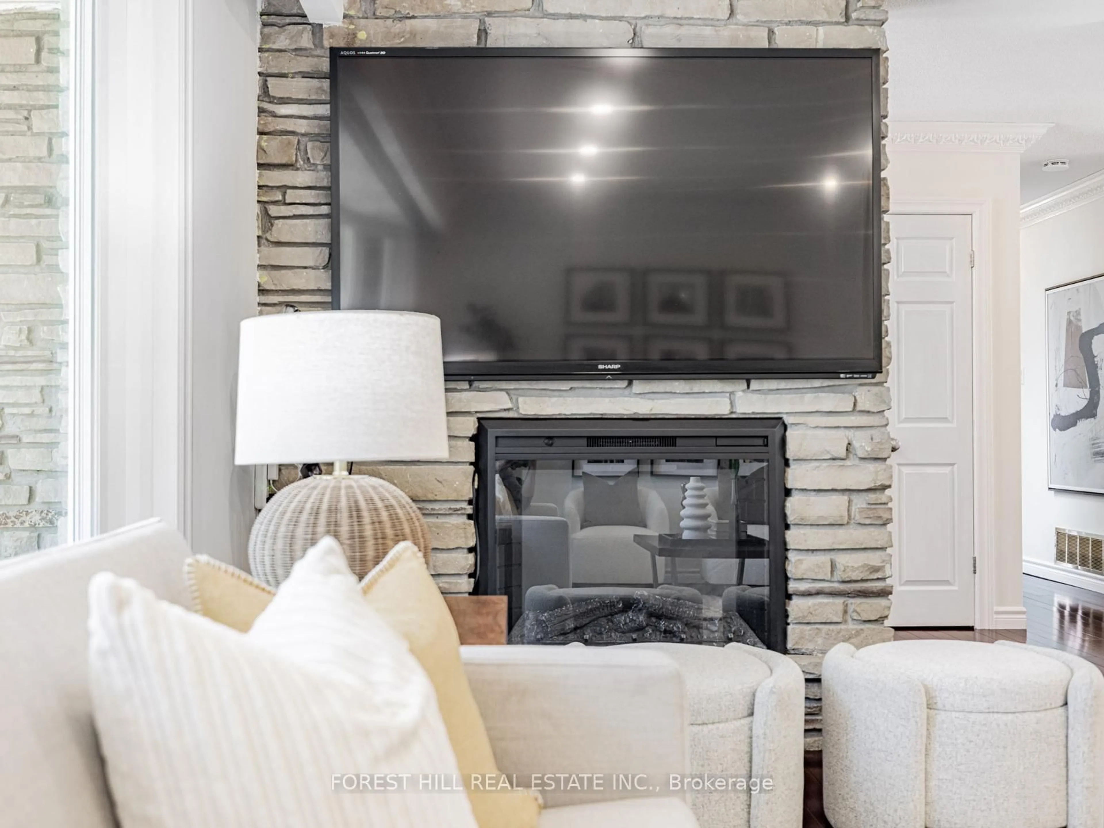 Unknown for 5 Parmbelle Cres, Toronto Ontario M3A 3G5
