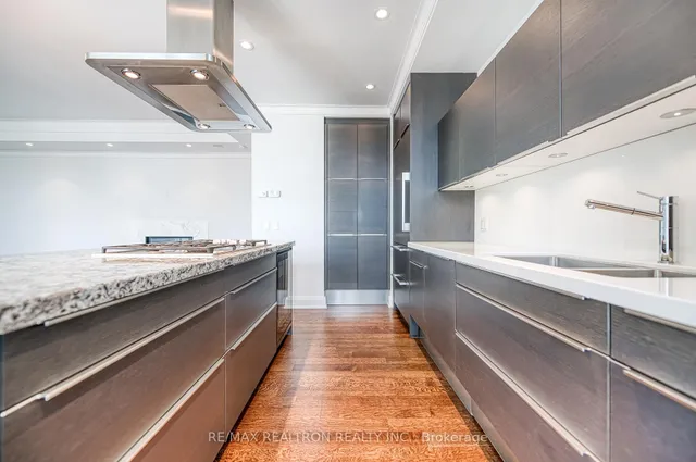 Additional property image - 206 Bloor St Unit 801