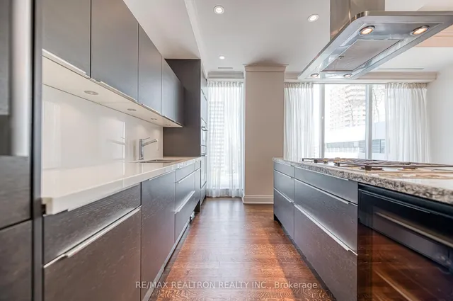 Additional property image - 206 Bloor St Unit 801